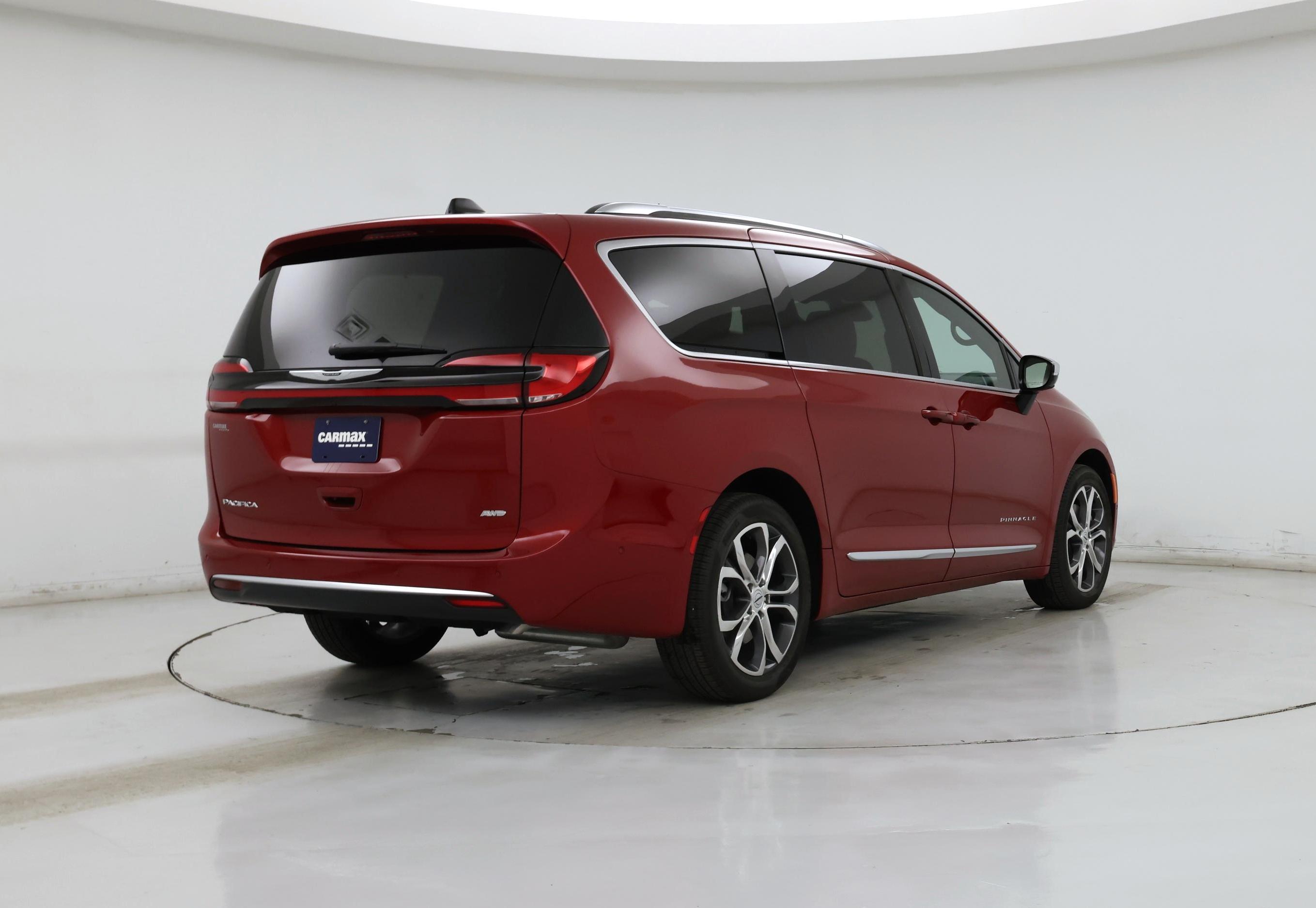 Thumbnail: 2025 Chrysler Pacifica - 8