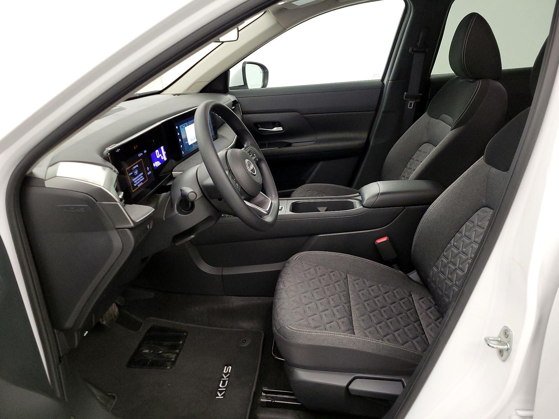 Thumbnail: 2025 Nissan Kicks - 11