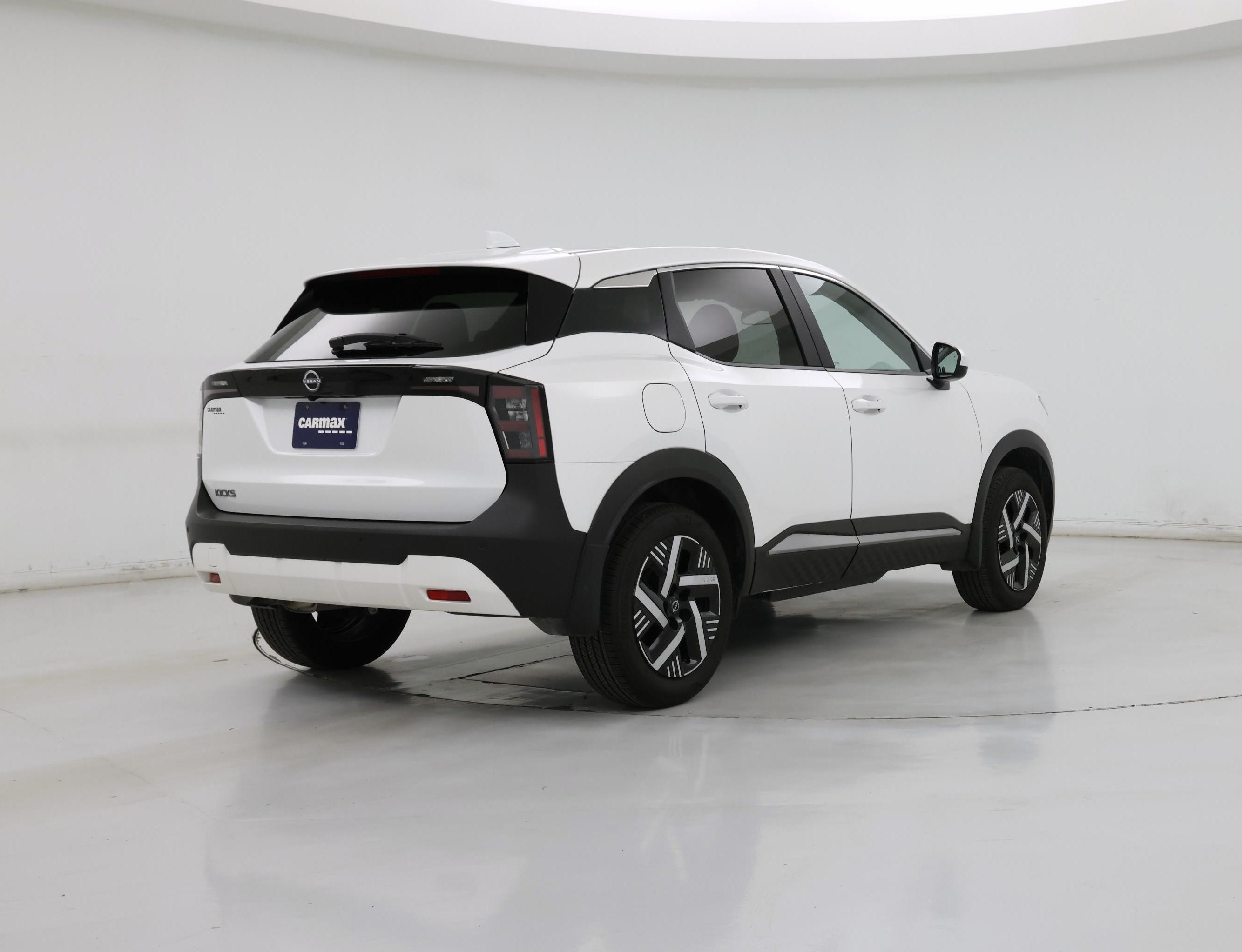 Thumbnail: 2025 Nissan Kicks - 8