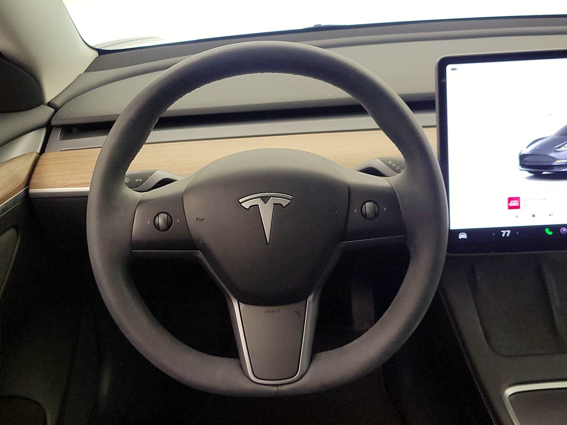 Thumbnail: 2023 Tesla Model 3 - 10