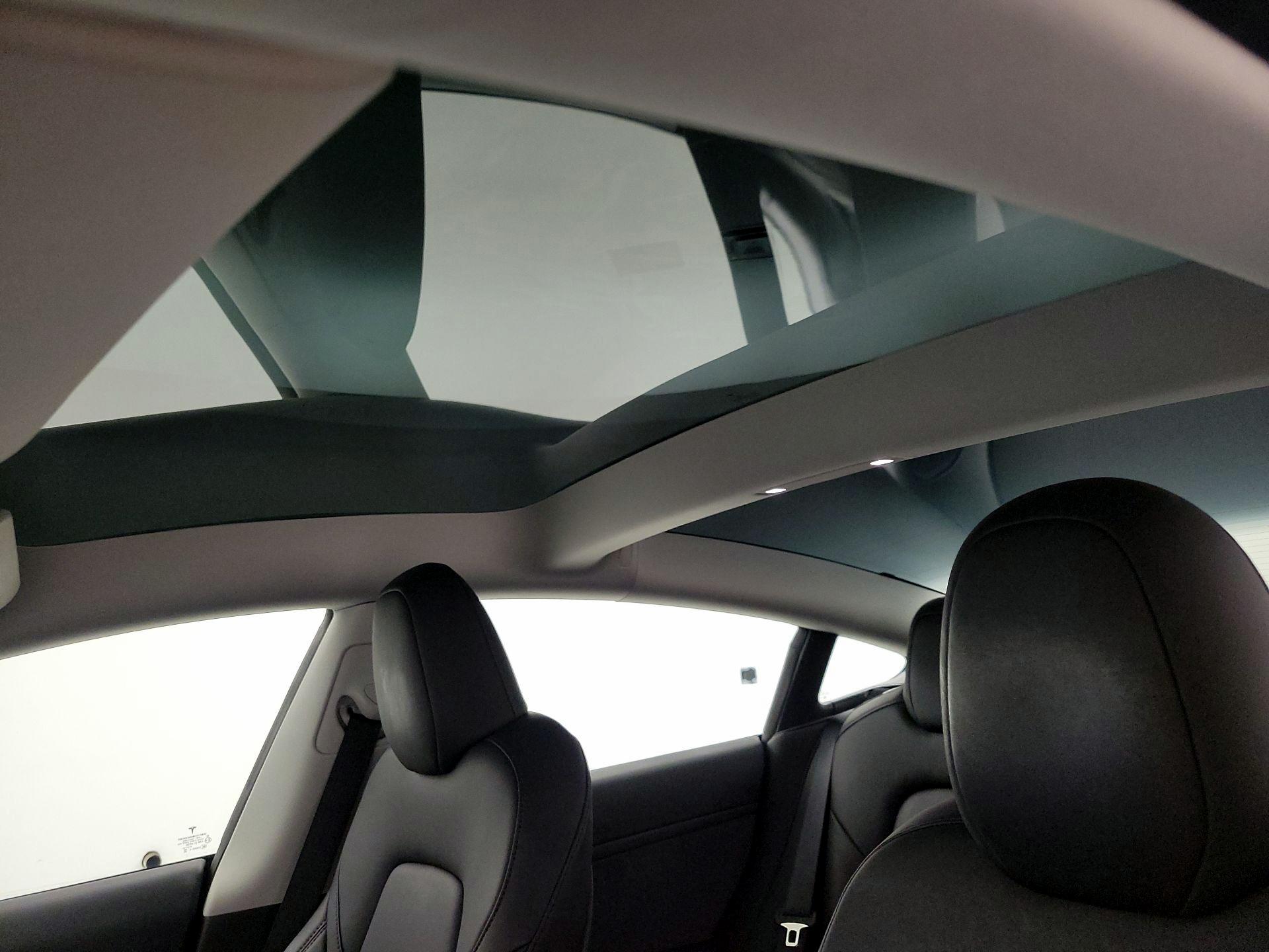 Thumbnail: 2023 Tesla Model 3 - 18