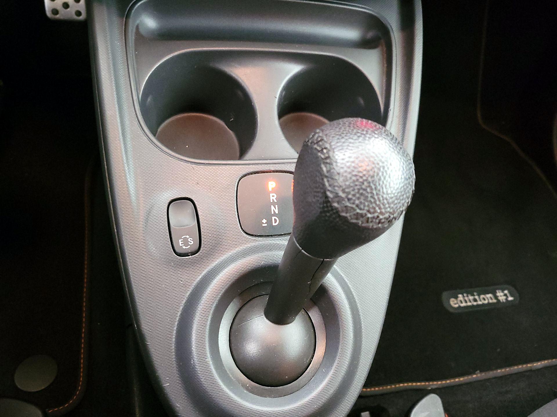 Thumbnail: 2016 smart fortwo - 15