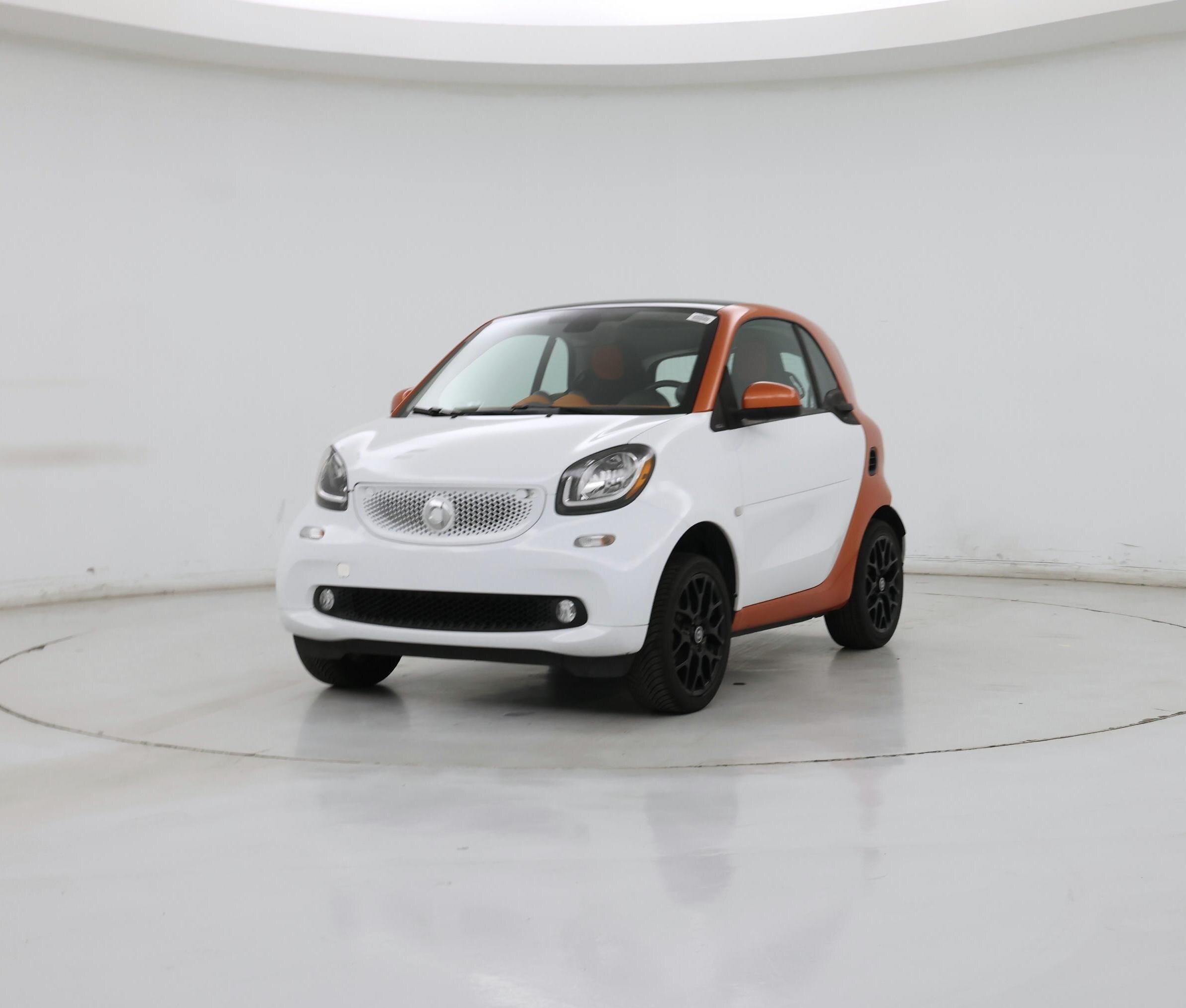 Thumbnail: 2016 smart fortwo - 4