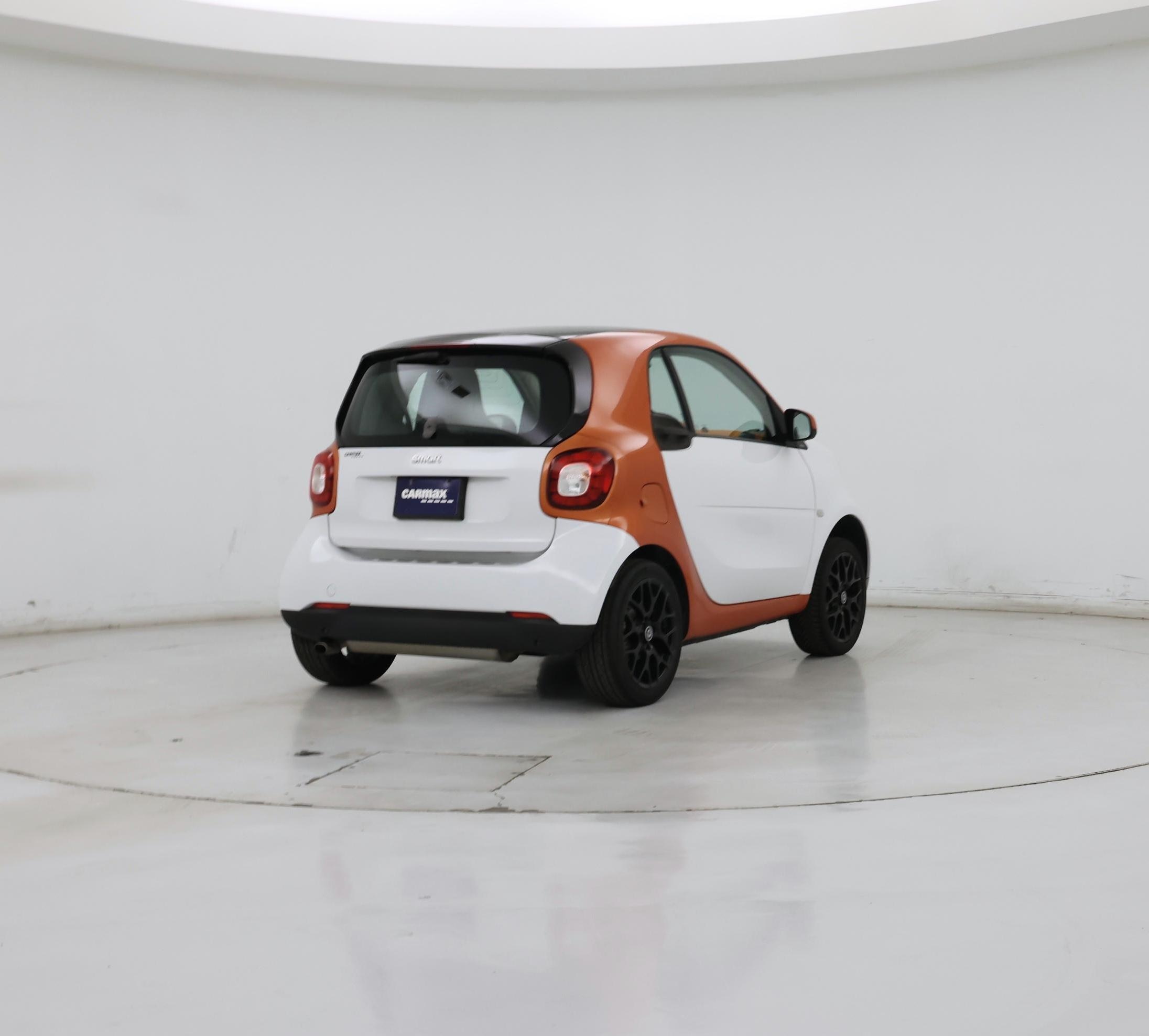 Thumbnail: 2016 smart fortwo - 8