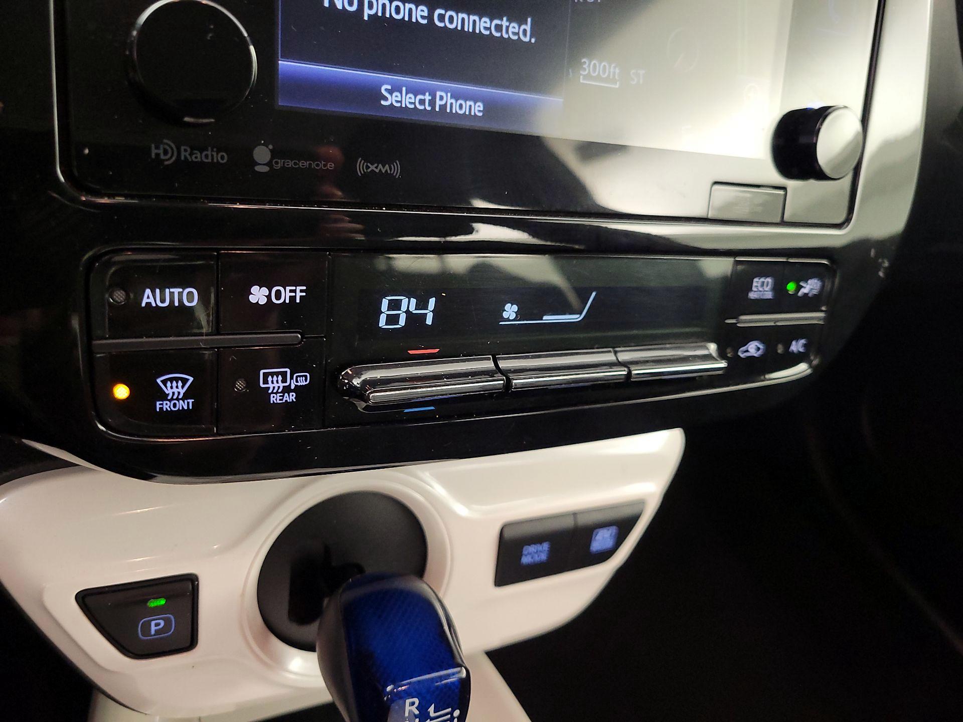 Thumbnail: 2016 Toyota Prius - 17