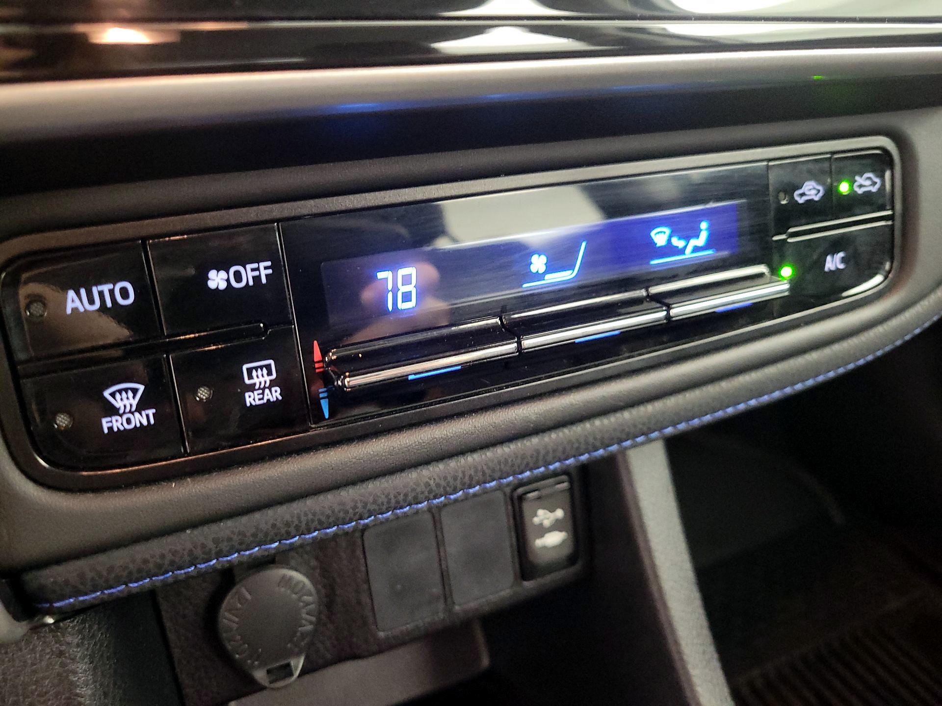 Thumbnail: 2019 Toyota Corolla - 16