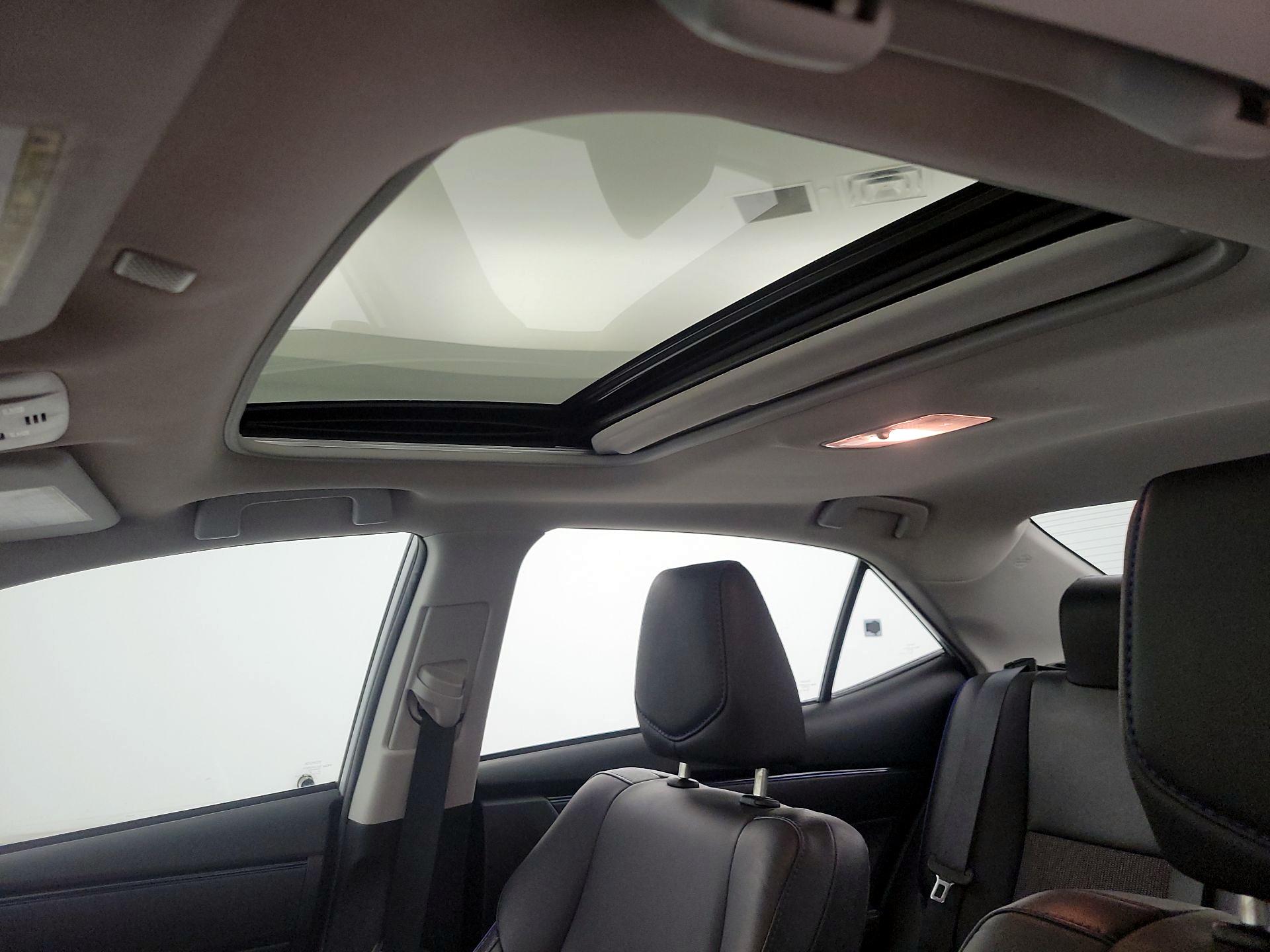 Thumbnail: 2019 Toyota Corolla - 19