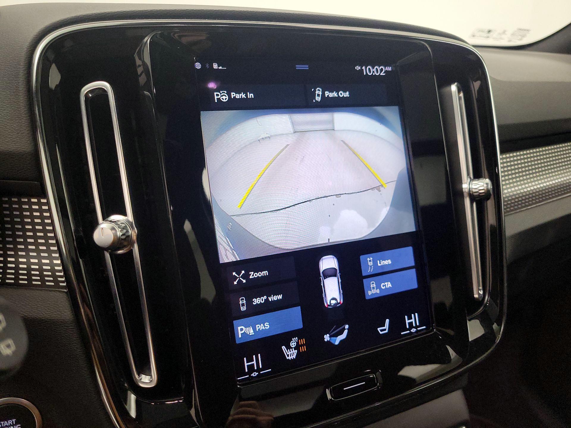 Thumbnail: 2021 Volvo XC40 - 15