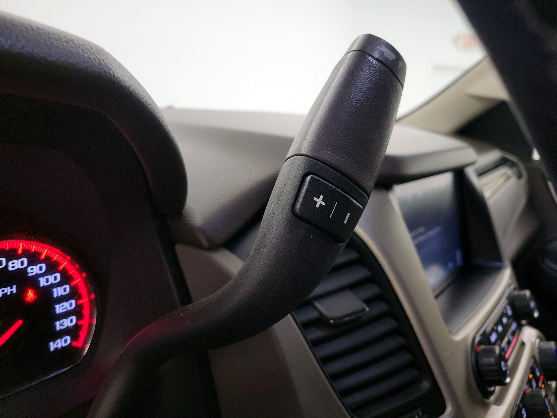 Thumbnail: 2016 GMC Yukon XL - 17