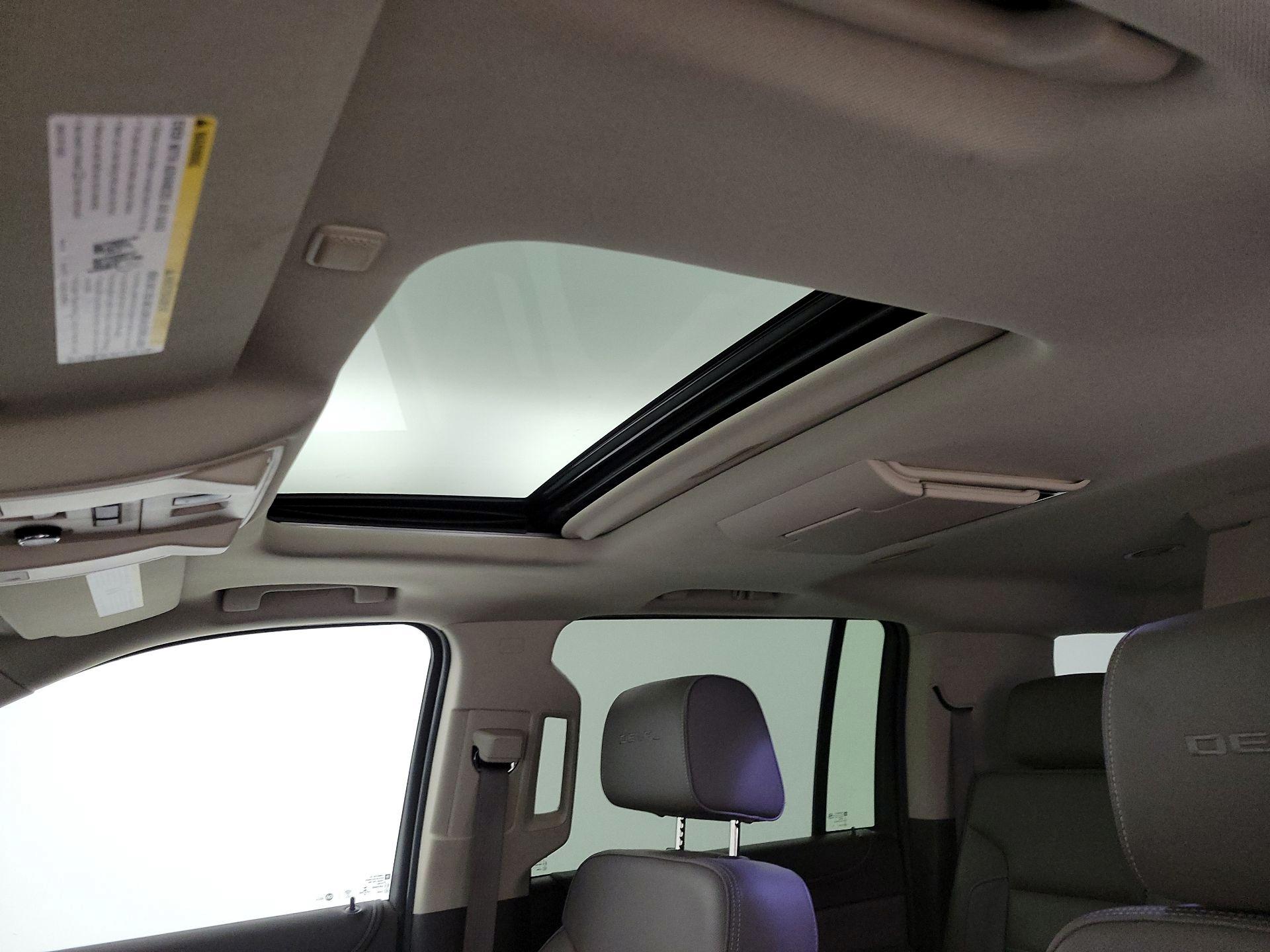 Thumbnail: 2016 GMC Yukon XL - 19