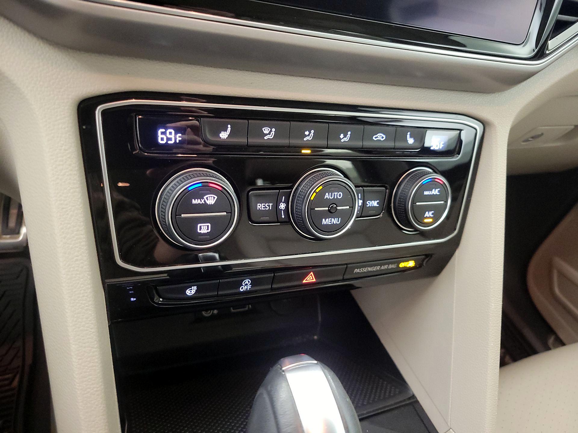 Thumbnail: 2019 Volkswagen Atlas - 16