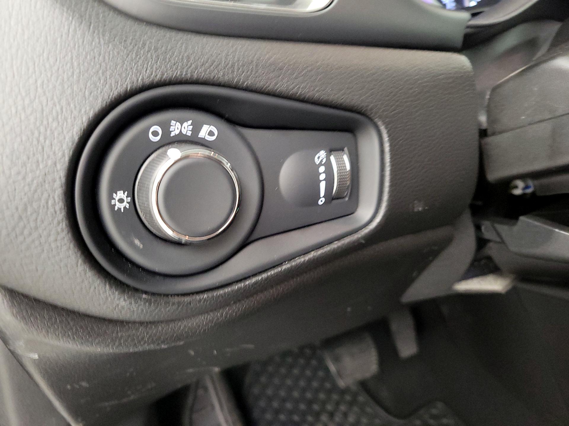 Thumbnail: 2023 Jeep Renegade - 13