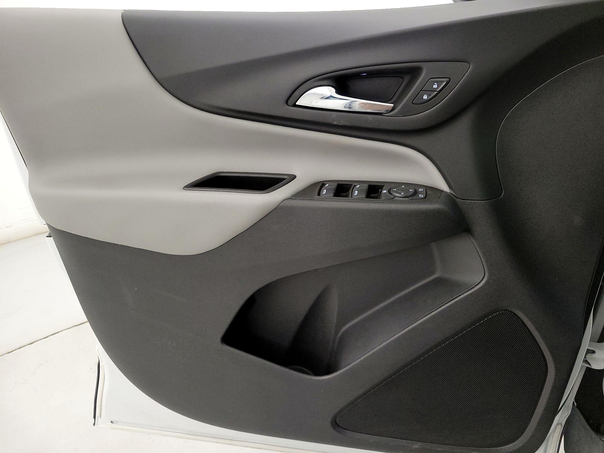 Thumbnail: 2022 Chevrolet Equinox - 12