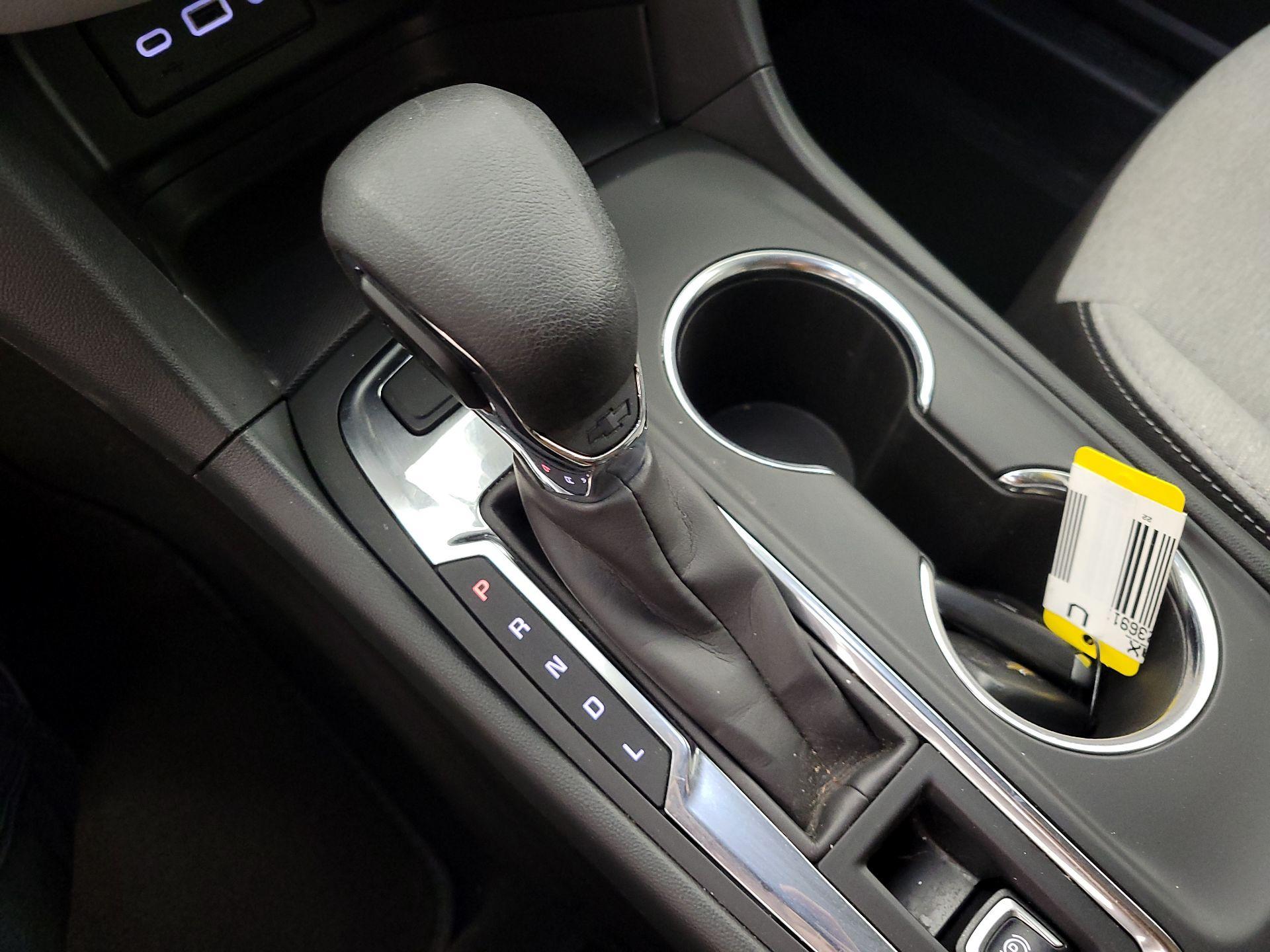 Thumbnail: 2022 Chevrolet Equinox - 17