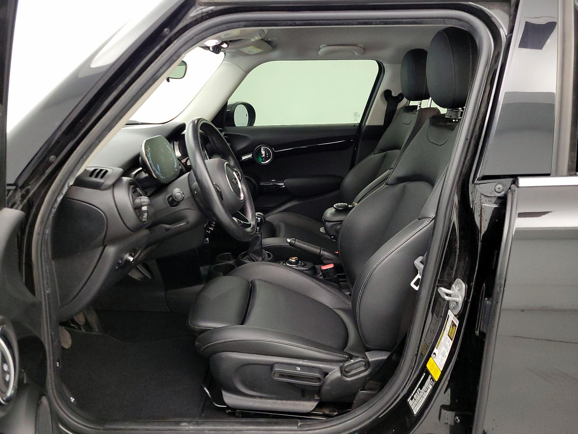 Thumbnail: 2021 MINI Cooper Hardtop - 11