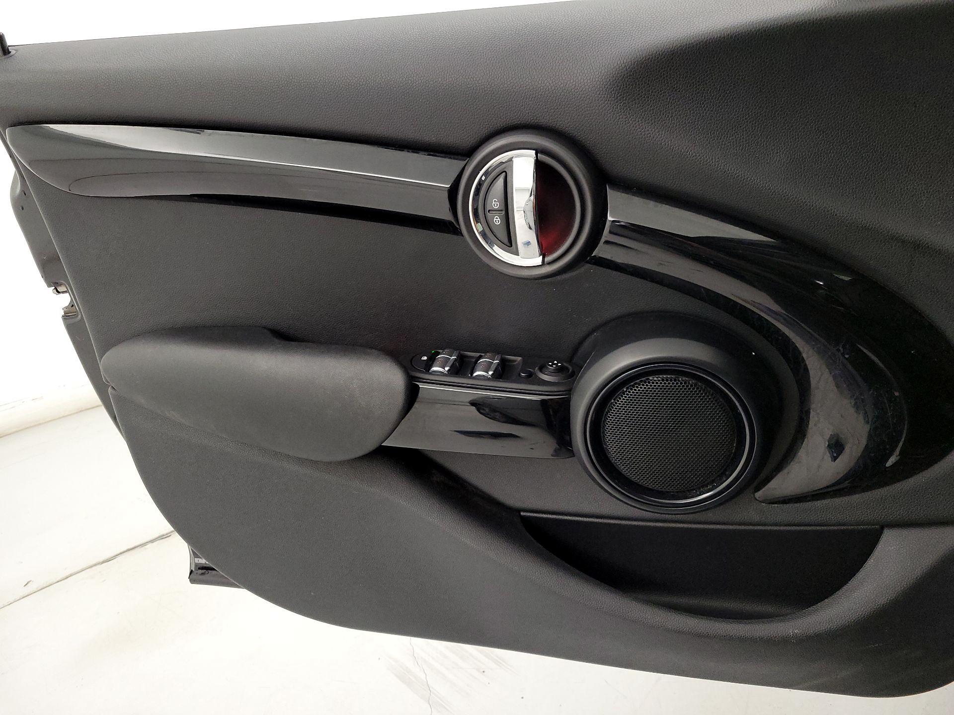 Thumbnail: 2021 MINI Cooper Hardtop - 12