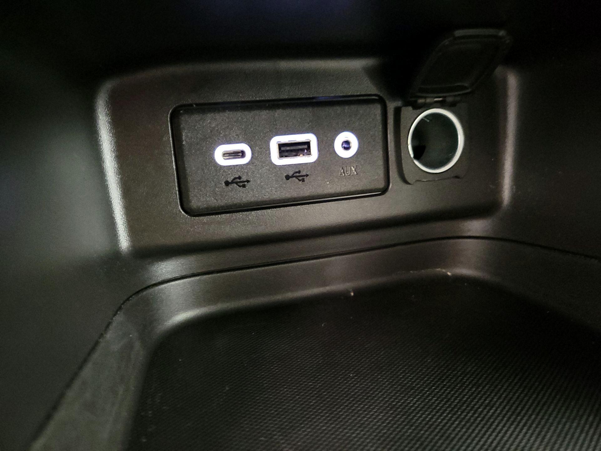 Thumbnail: 2023 Chevrolet Equinox - 18