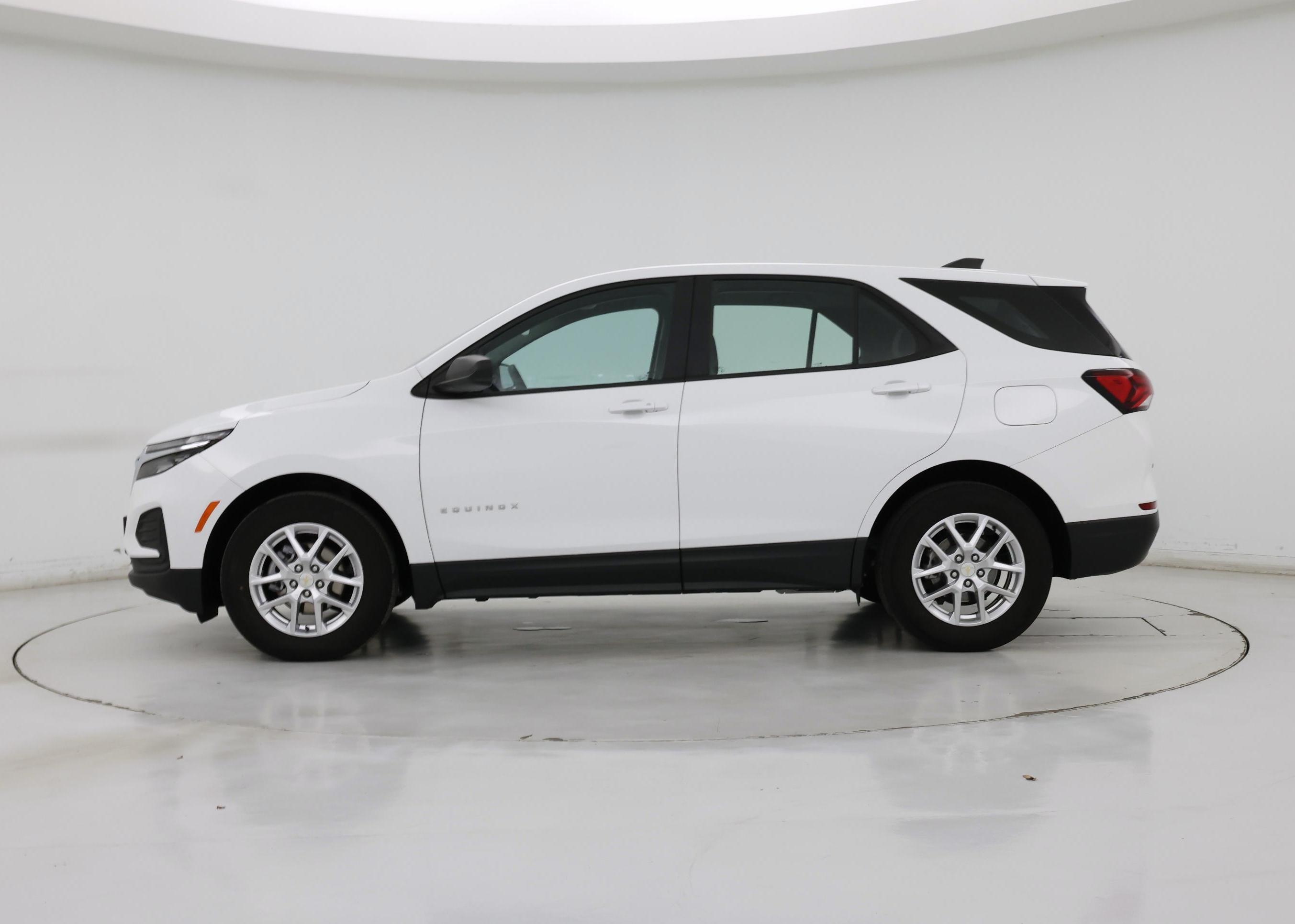 Thumbnail: 2022 Chevrolet Equinox - 3