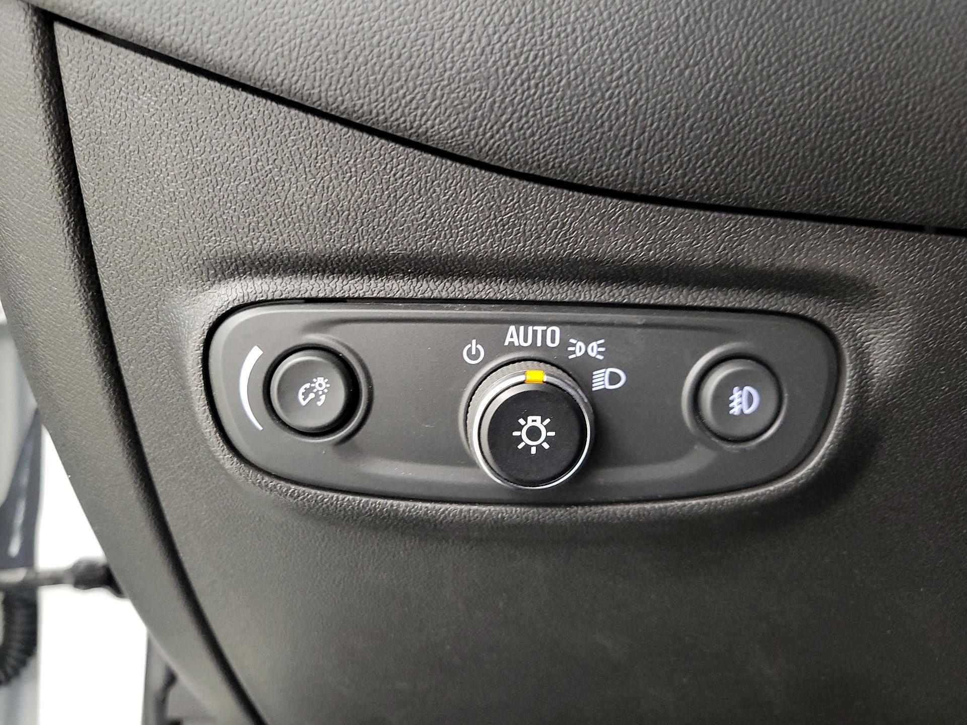 Thumbnail: 2021 Chevrolet Equinox - 13