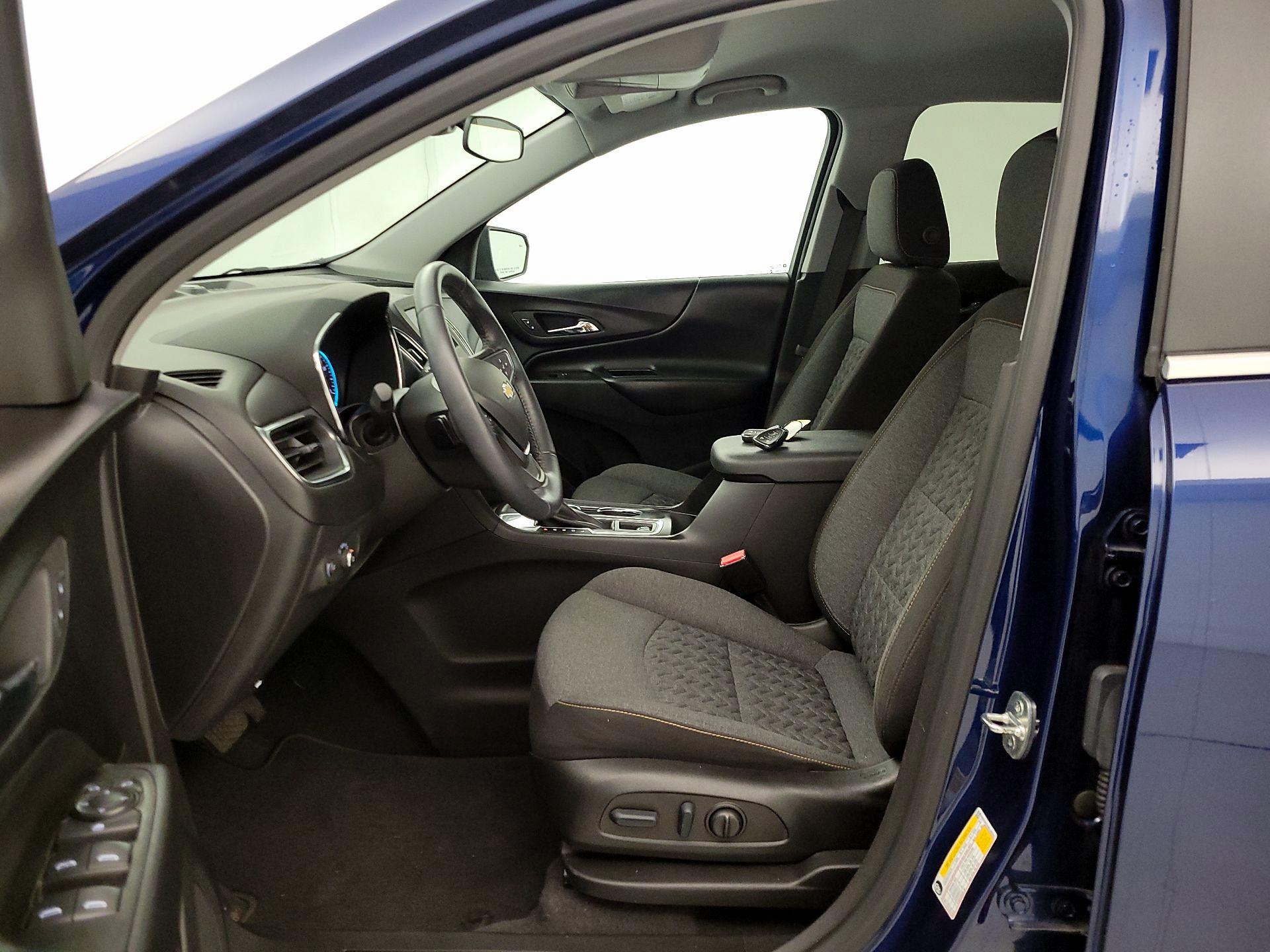 Thumbnail: 2022 Chevrolet Equinox - 11