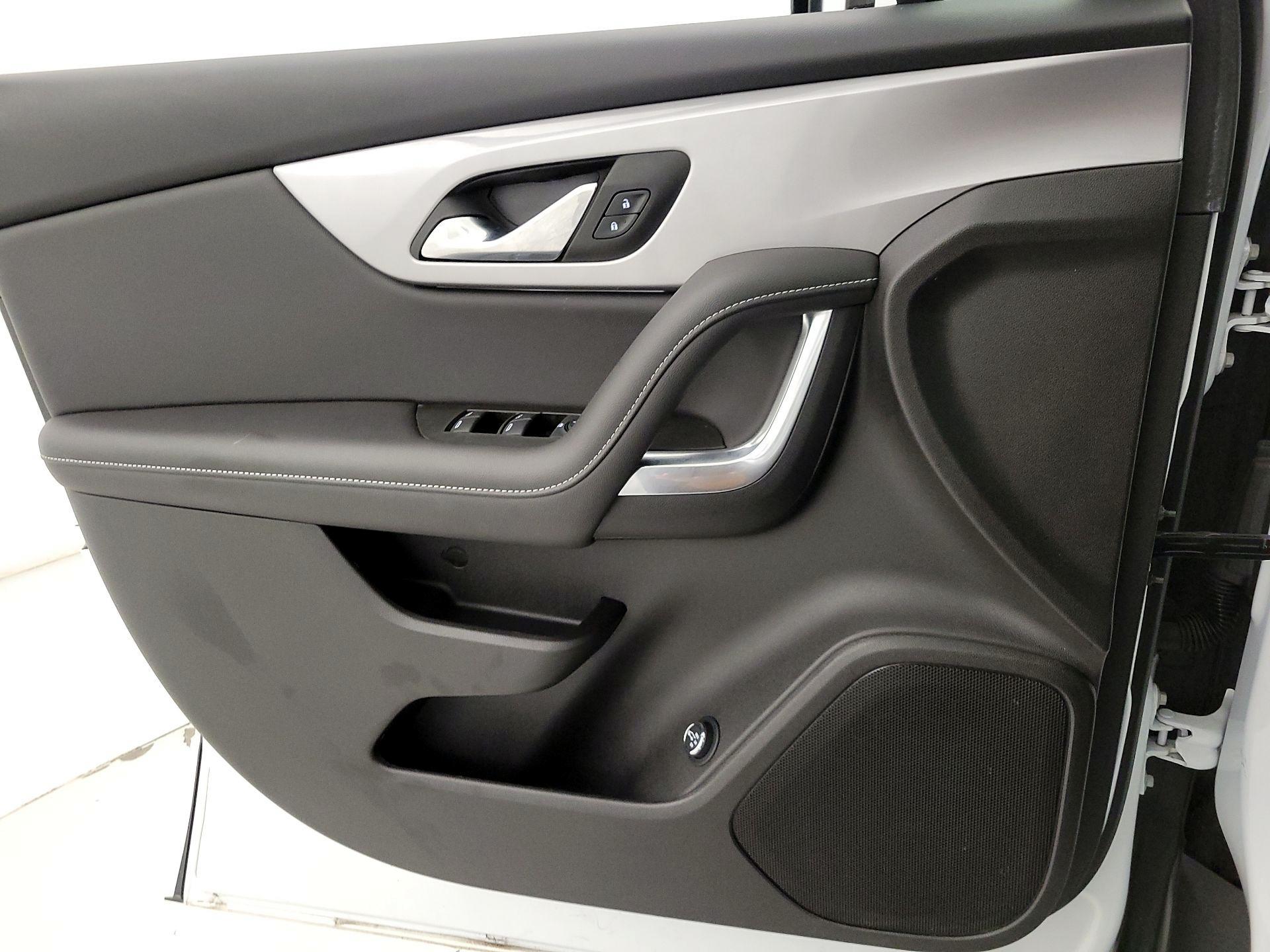 Thumbnail: 2024 Chevrolet Blazer - 12