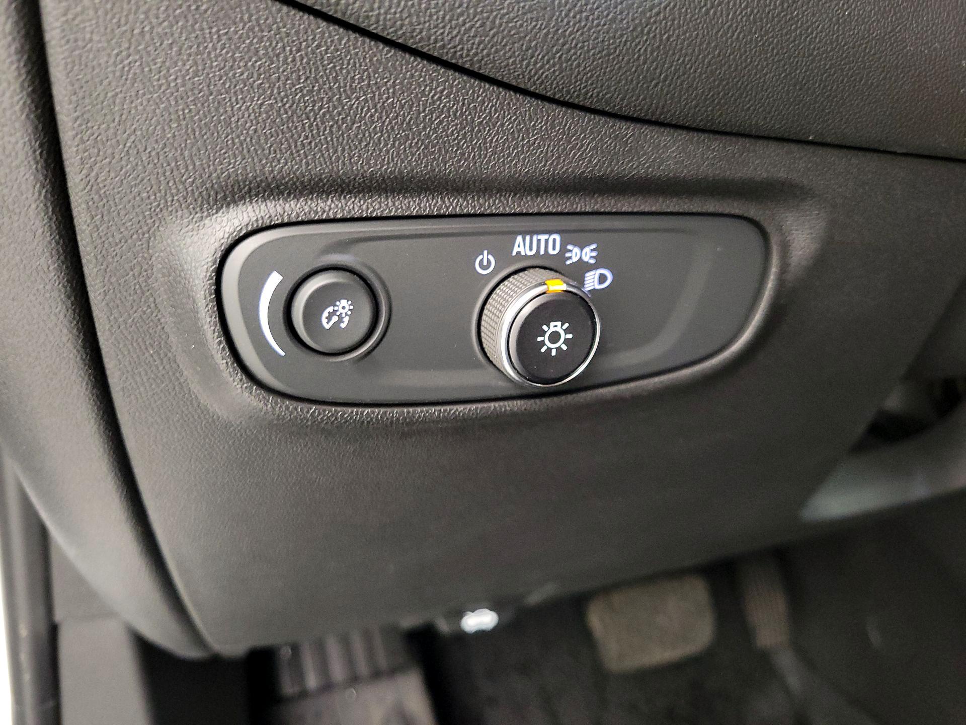 Thumbnail: 2022 Chevrolet Equinox - 13