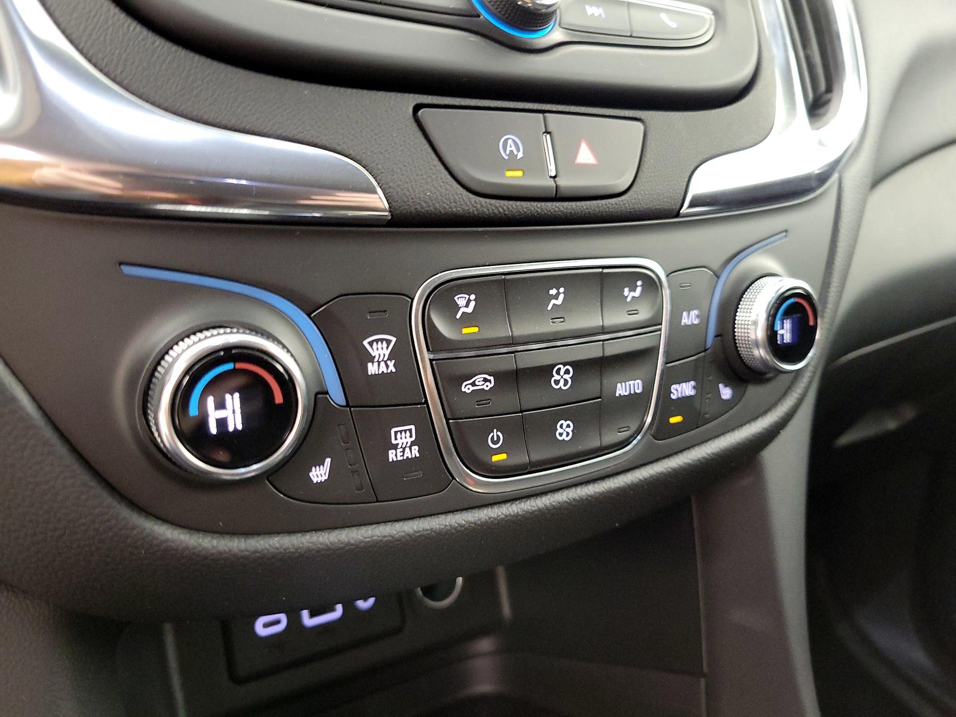 Thumbnail: 2022 Chevrolet Equinox - 16