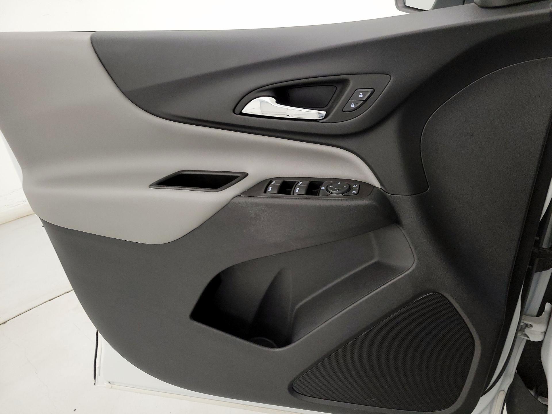 Thumbnail: 2022 Chevrolet Equinox - 12