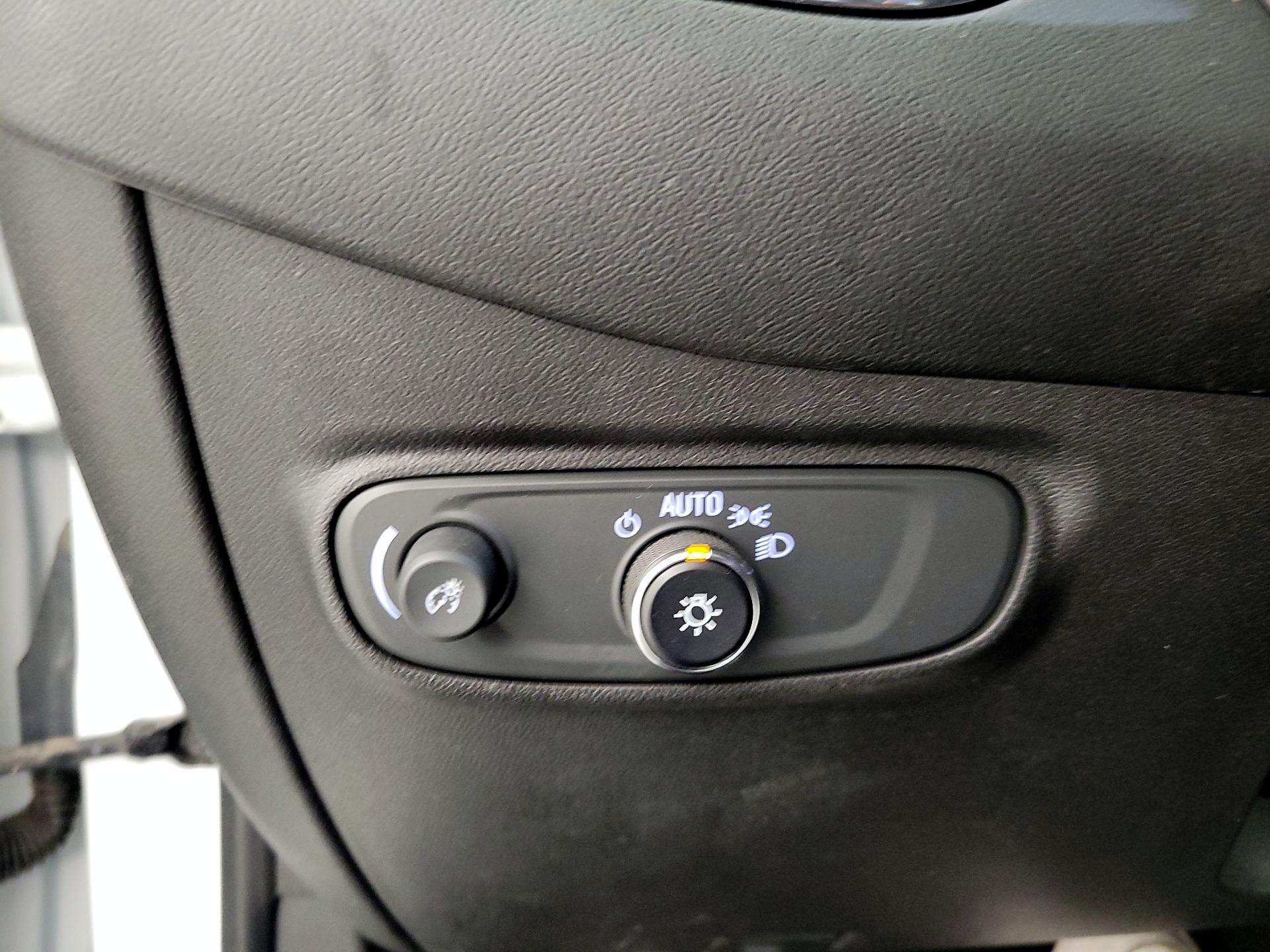 Thumbnail: 2022 Chevrolet Equinox - 13