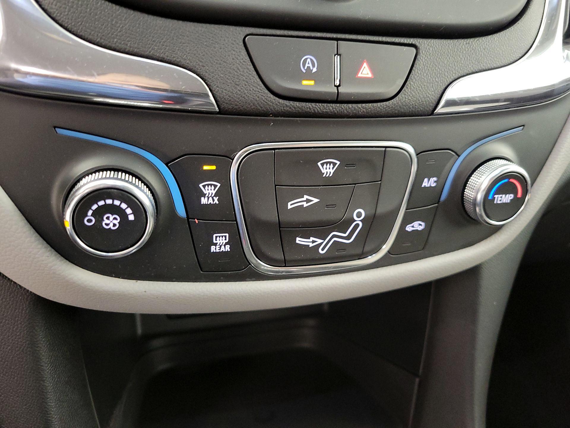 Thumbnail: 2022 Chevrolet Equinox - 16