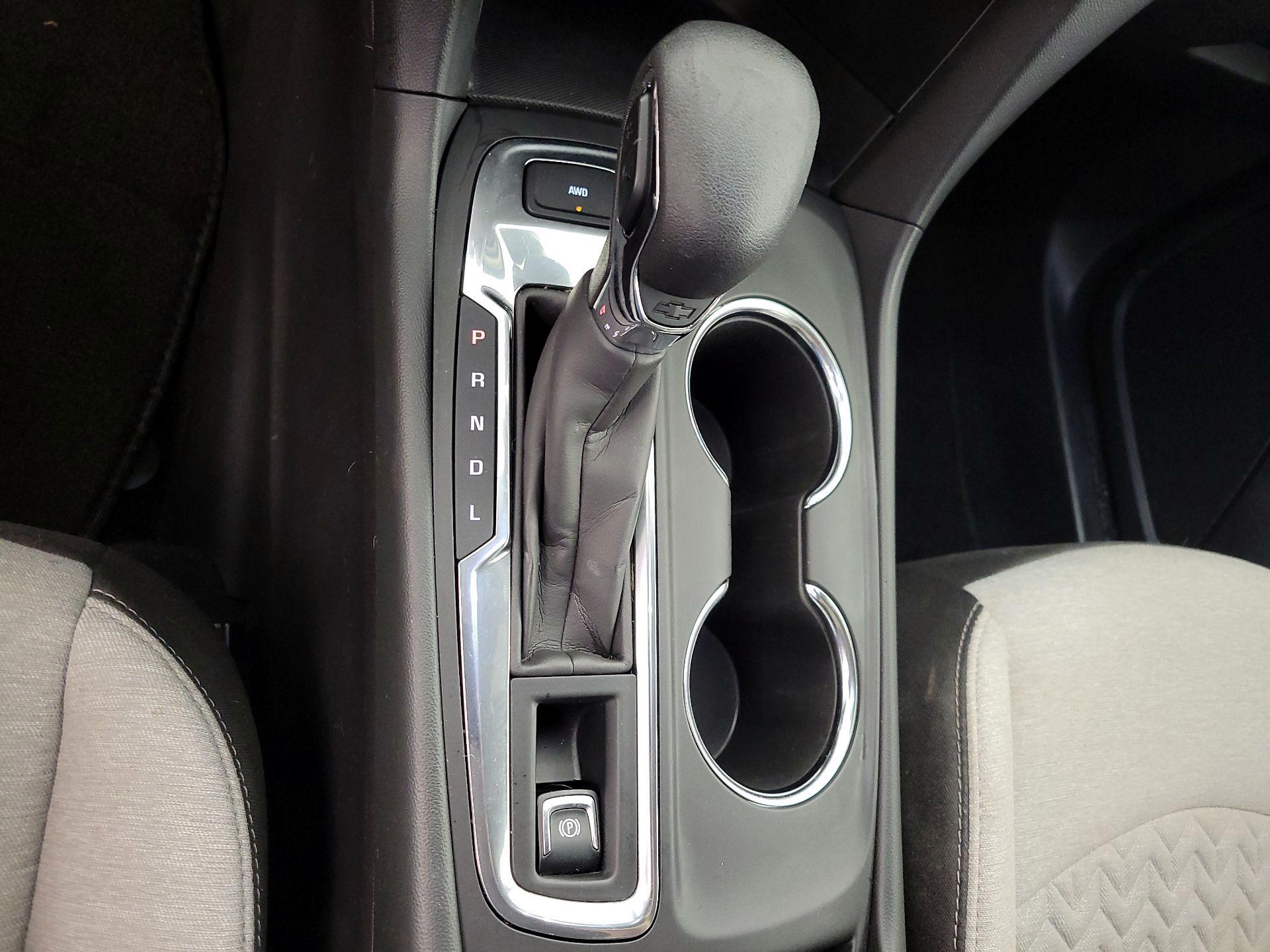 Thumbnail: 2022 Chevrolet Equinox - 17