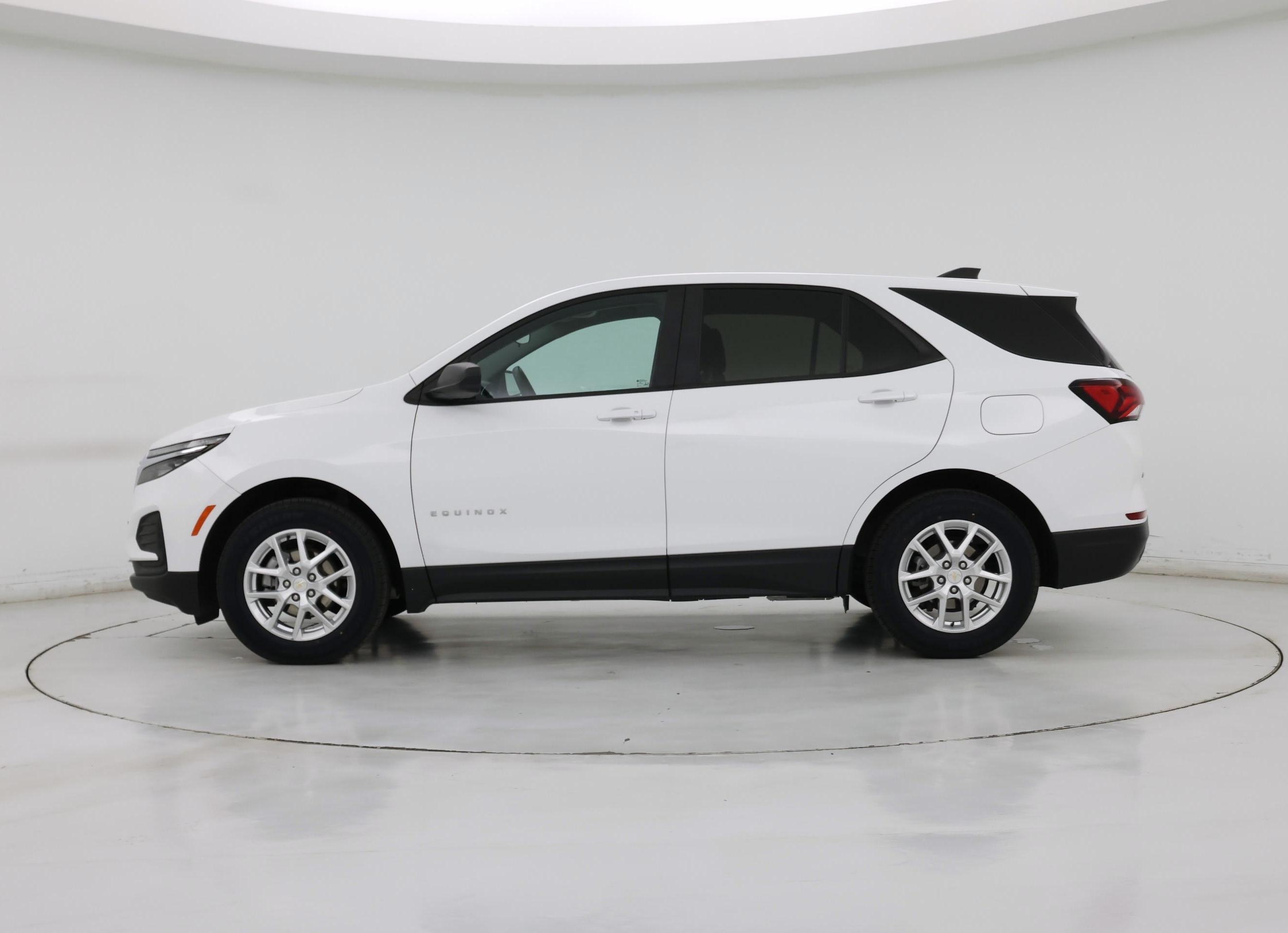 Thumbnail: 2022 Chevrolet Equinox - 3