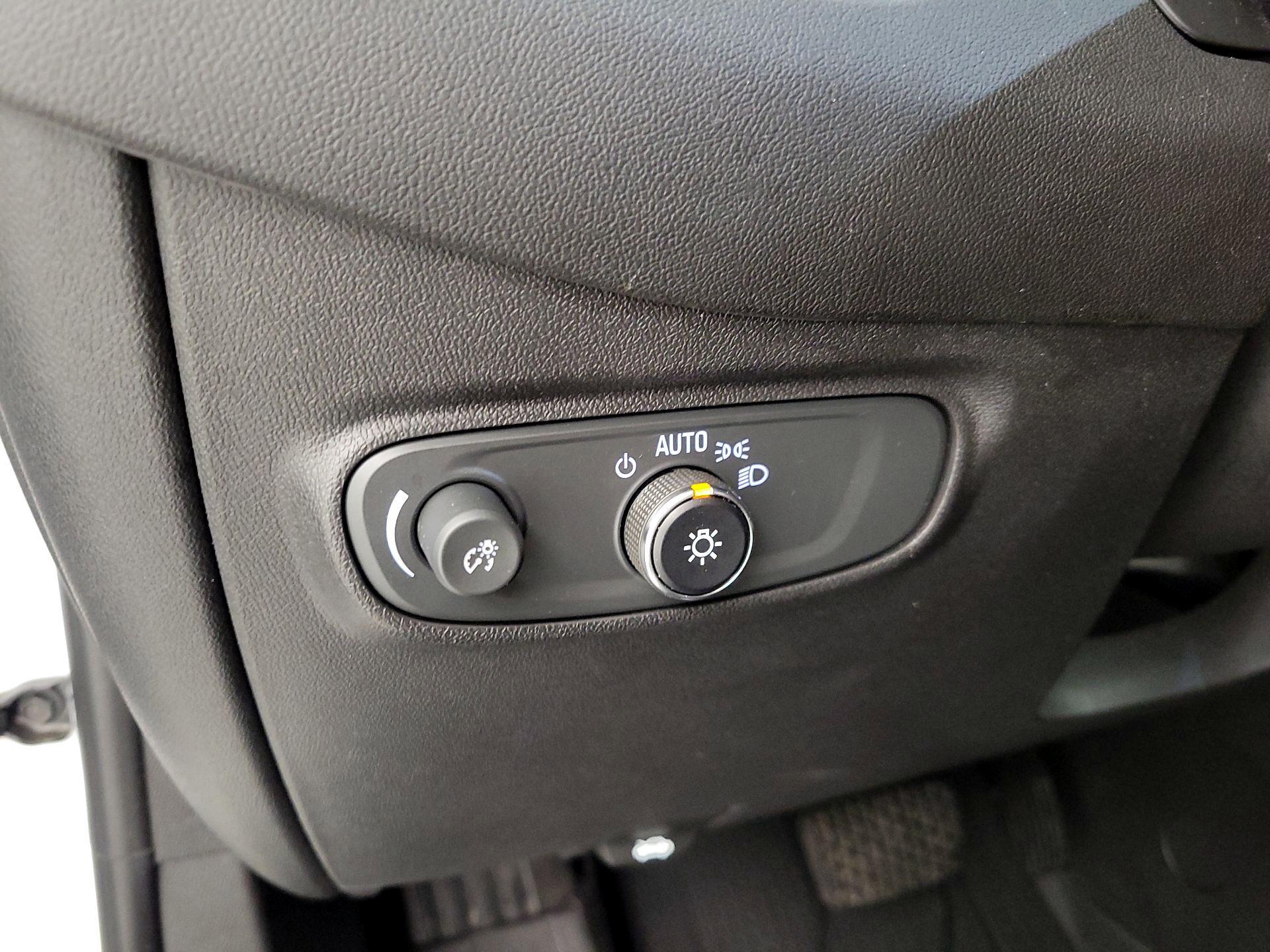 Thumbnail: 2022 Chevrolet Equinox - 13