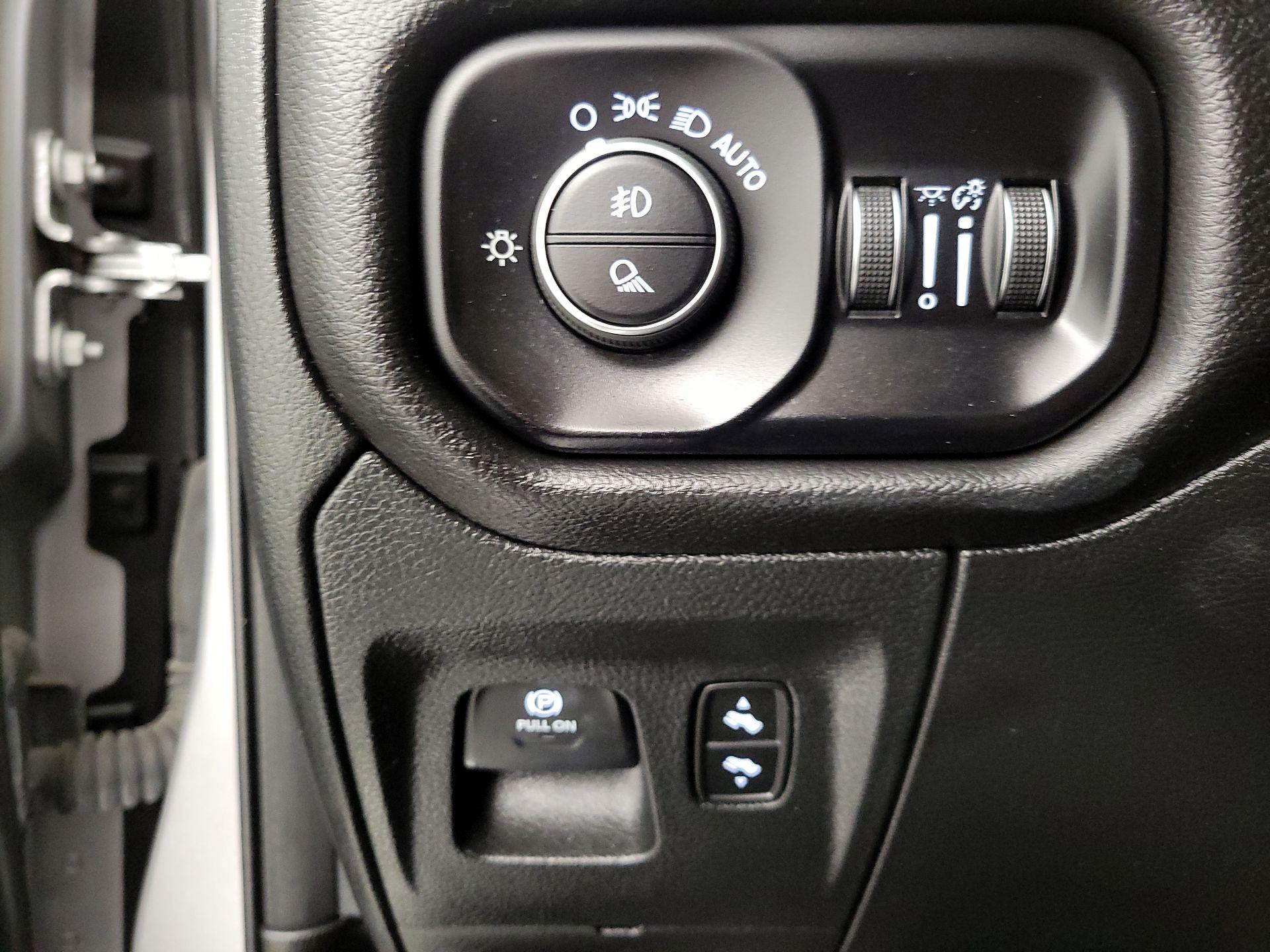 Thumbnail: 2025 RAM 1500 - 13