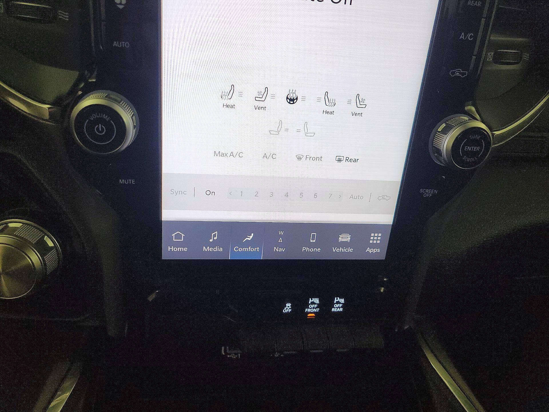 Thumbnail: 2025 RAM 1500 - 17