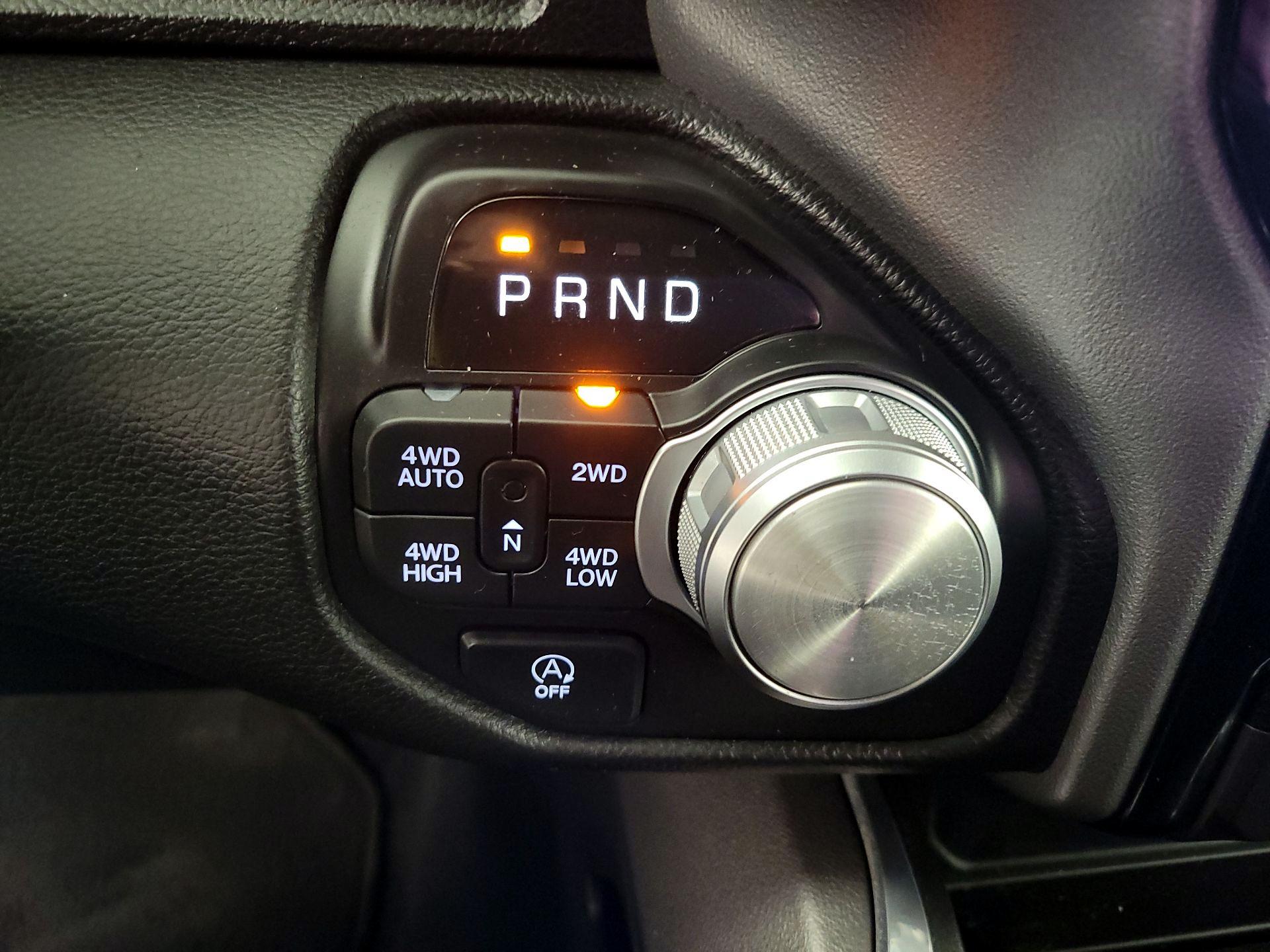 Thumbnail: 2025 RAM 1500 - 18