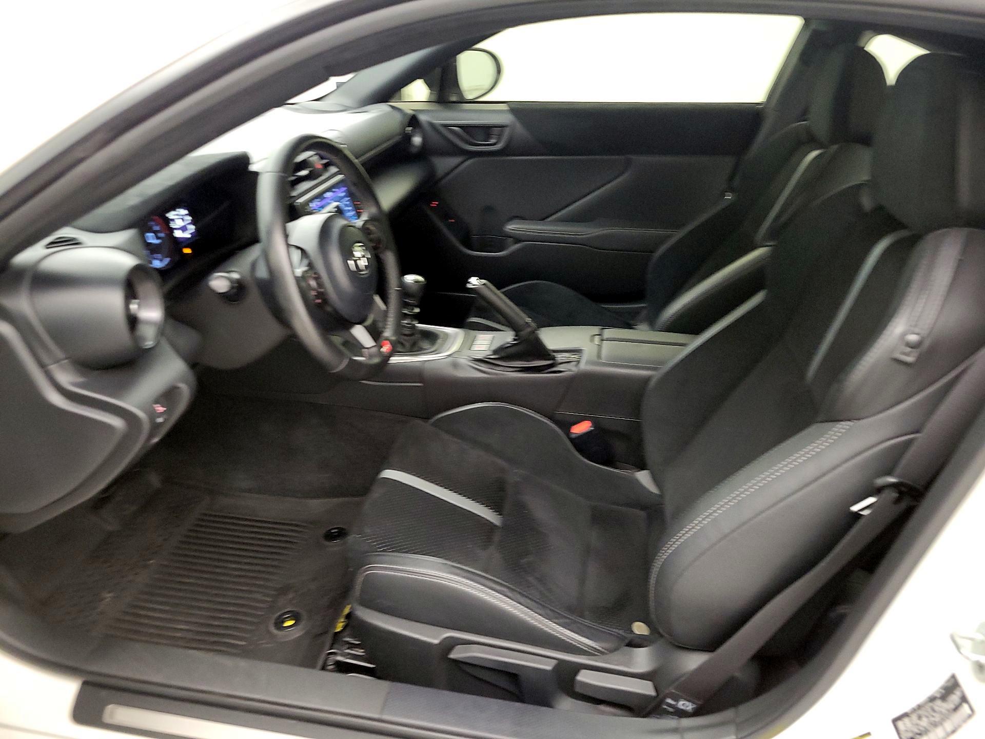 Thumbnail: 2023 Toyota GR86 - 11