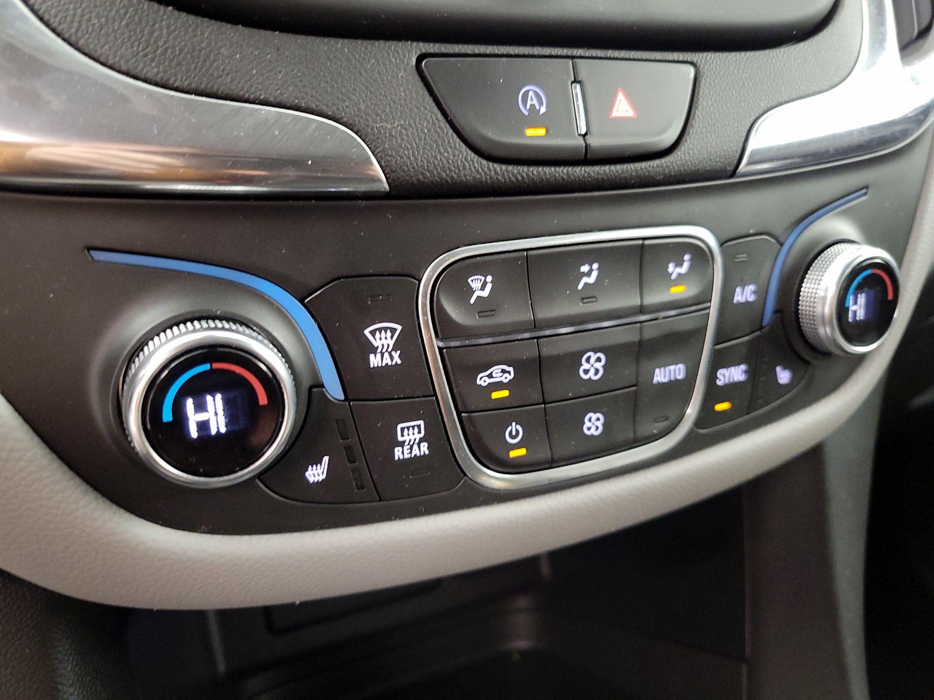 Thumbnail: 2022 Chevrolet Equinox - 16