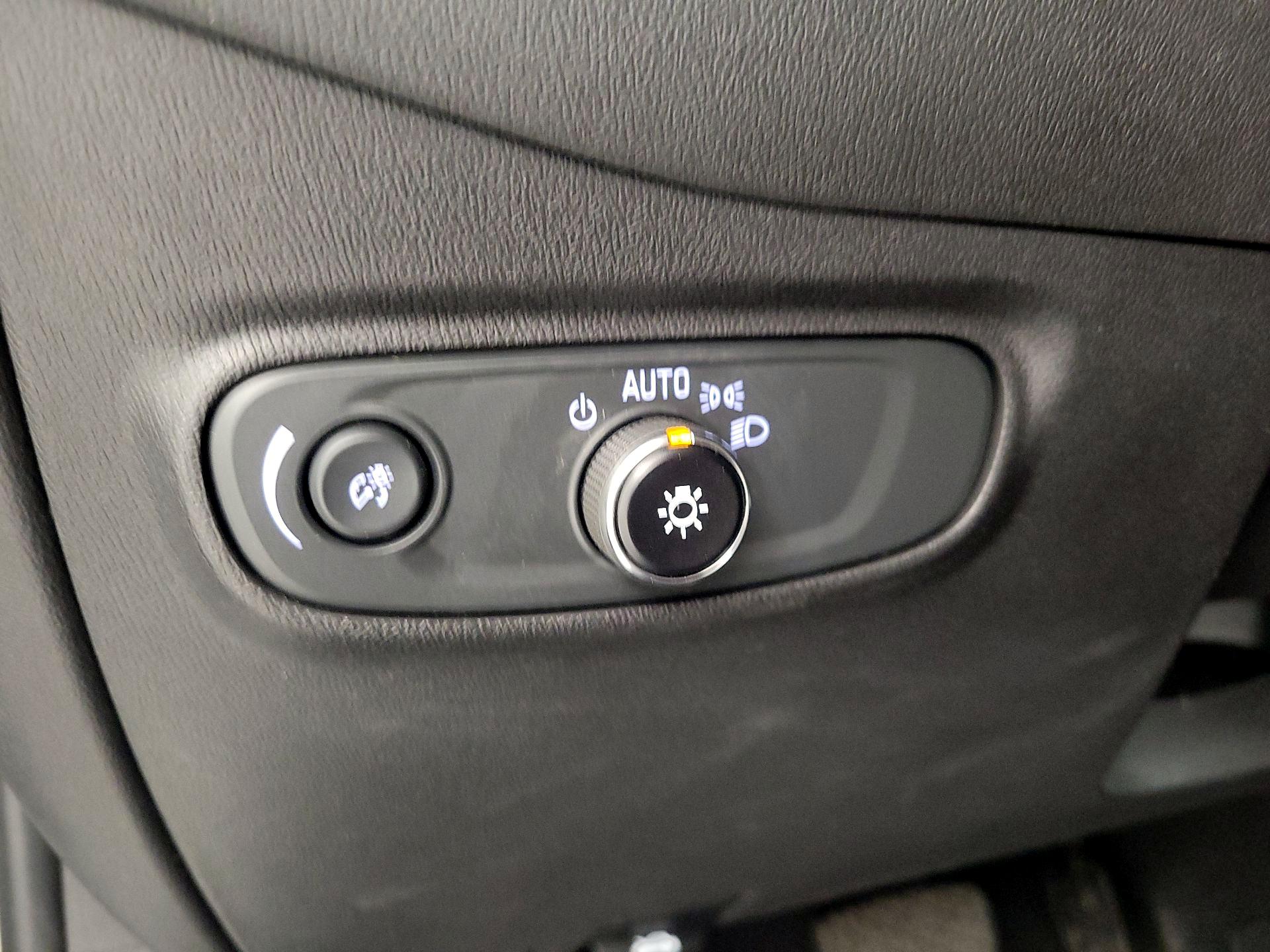 Thumbnail: 2023 Chevrolet Equinox - 13