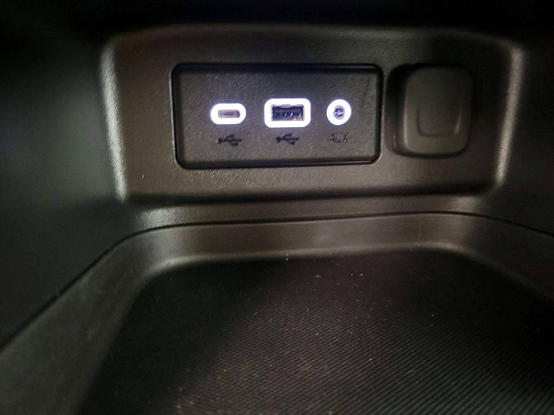 Thumbnail: 2023 Chevrolet Equinox - 18