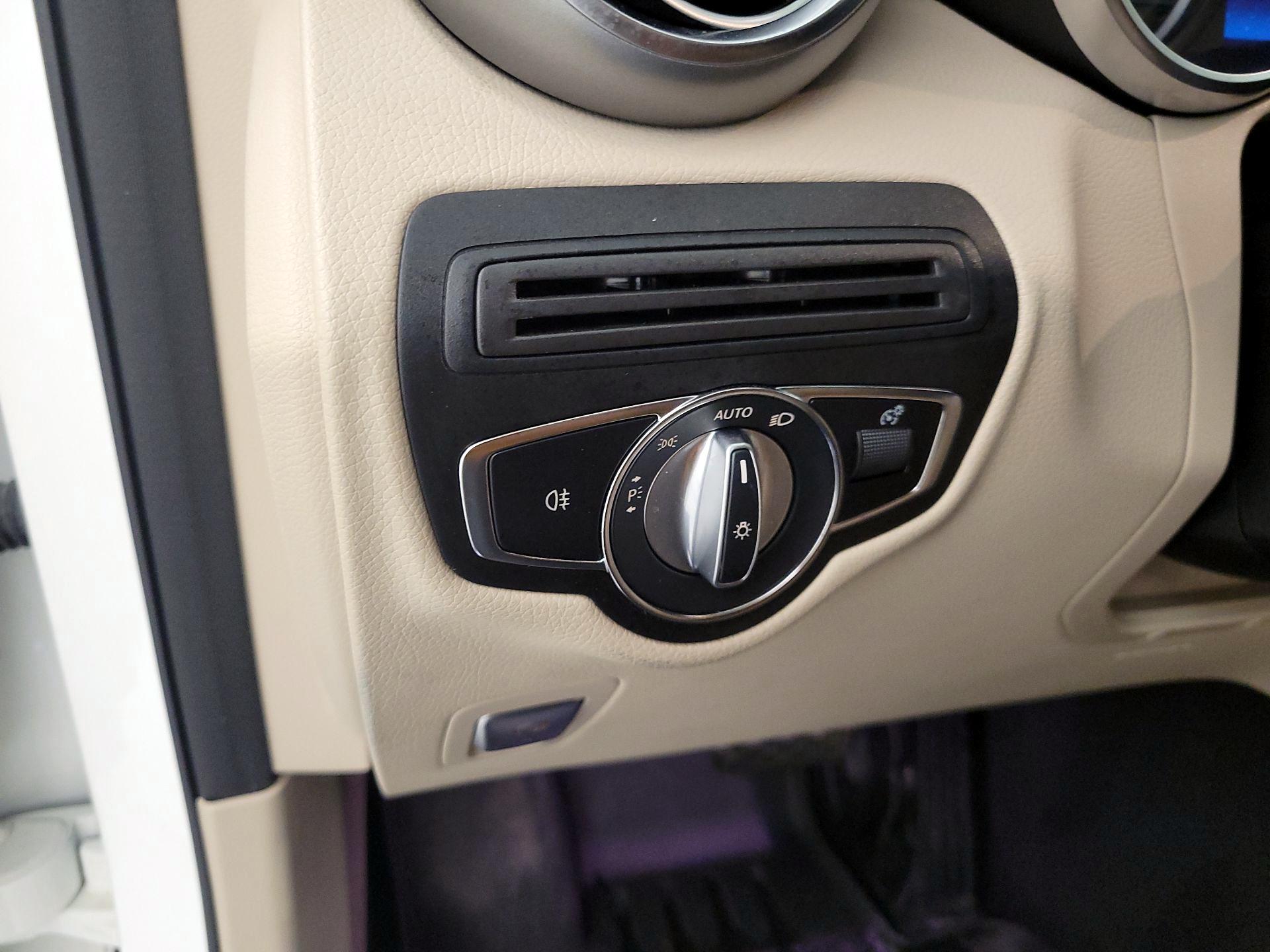 Thumbnail: 2021 Mercedes-Benz GLC - 13