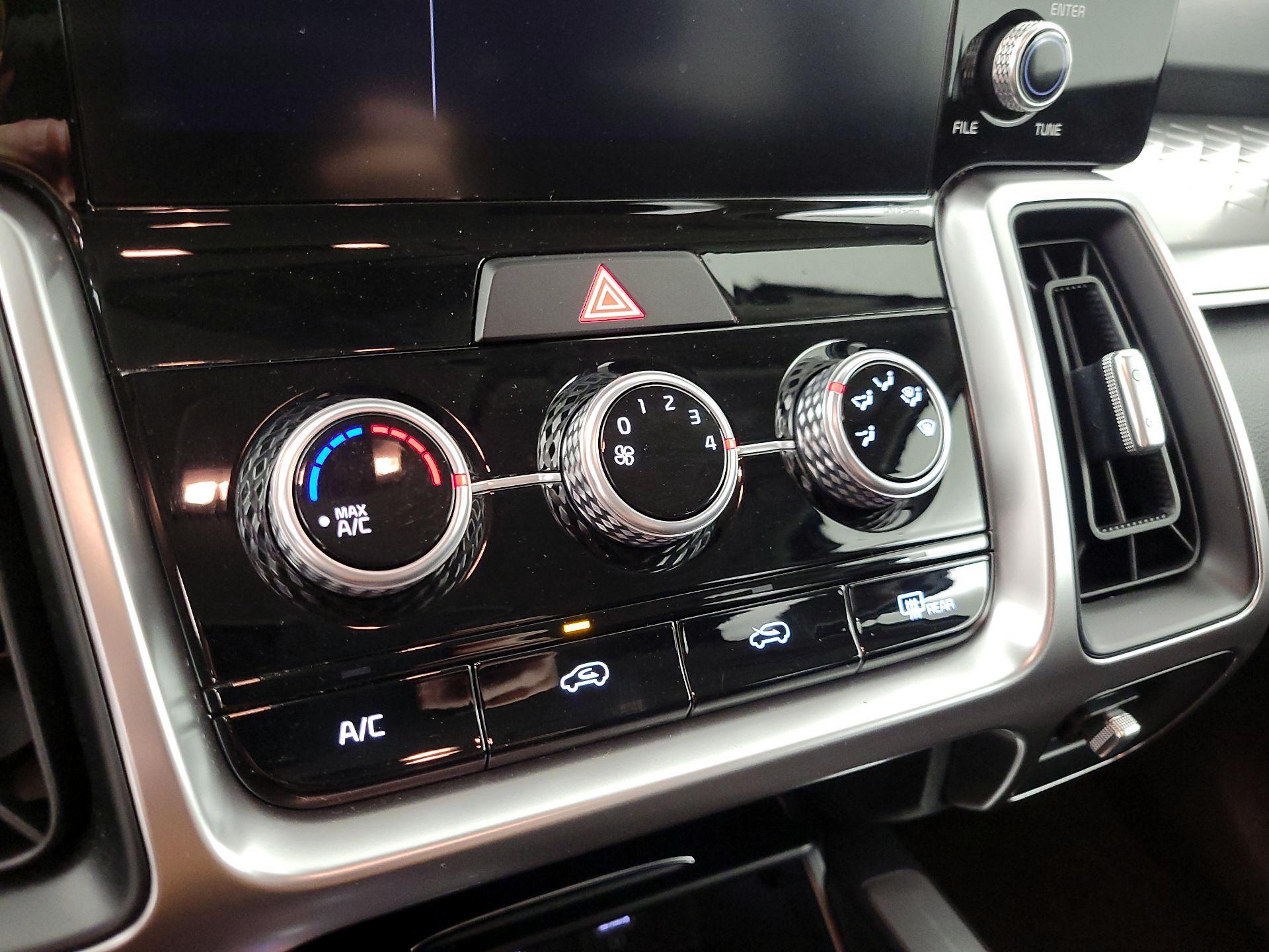 Thumbnail: 2022 Kia Sorento - 16