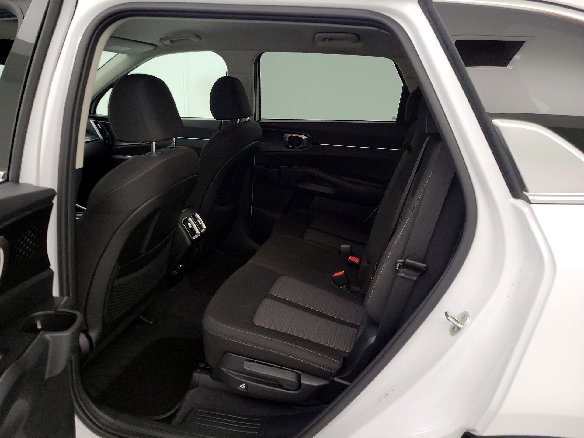 Thumbnail: 2022 Kia Sorento - 19