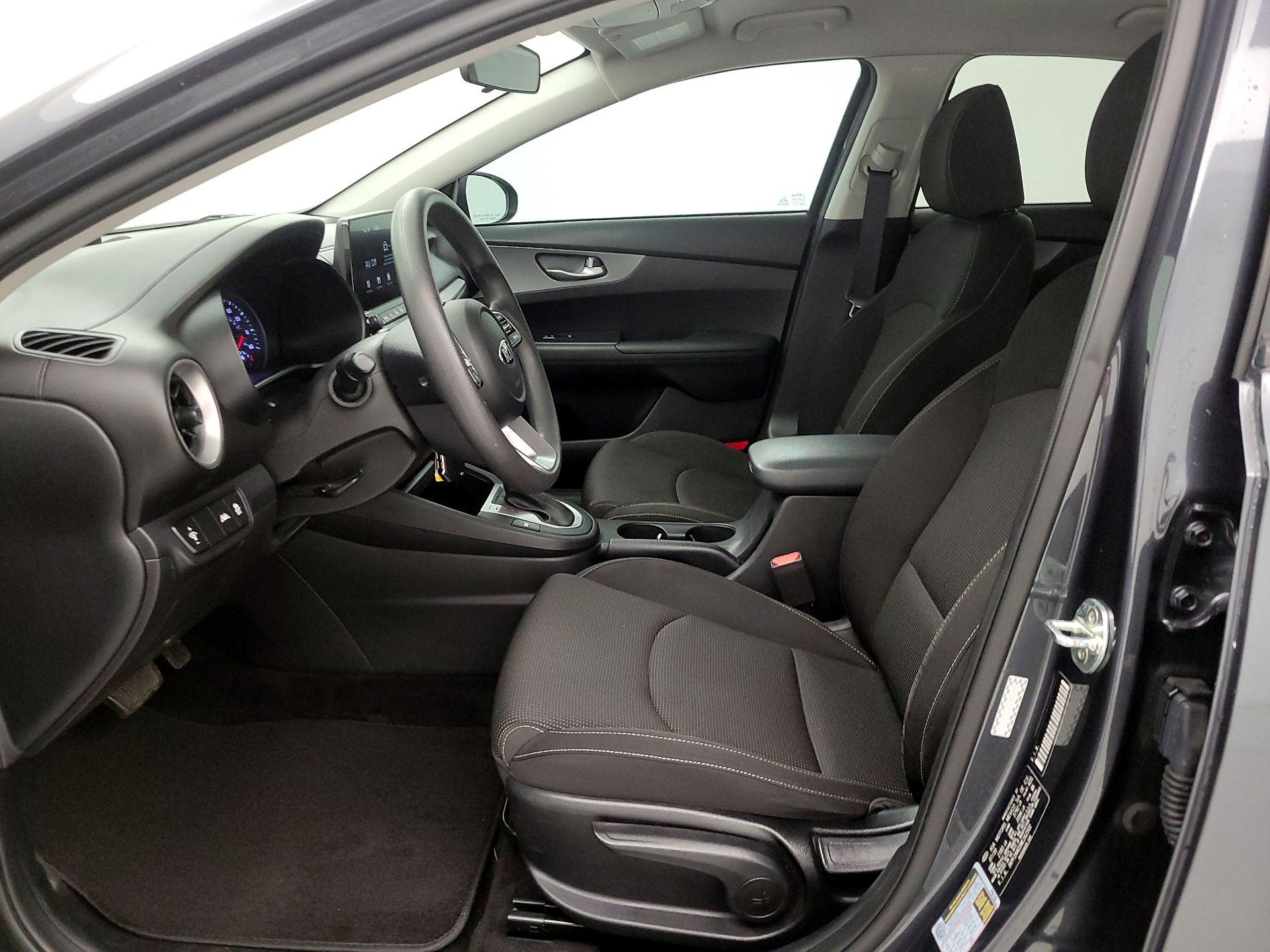 Thumbnail: 2021 Kia Forte - 11