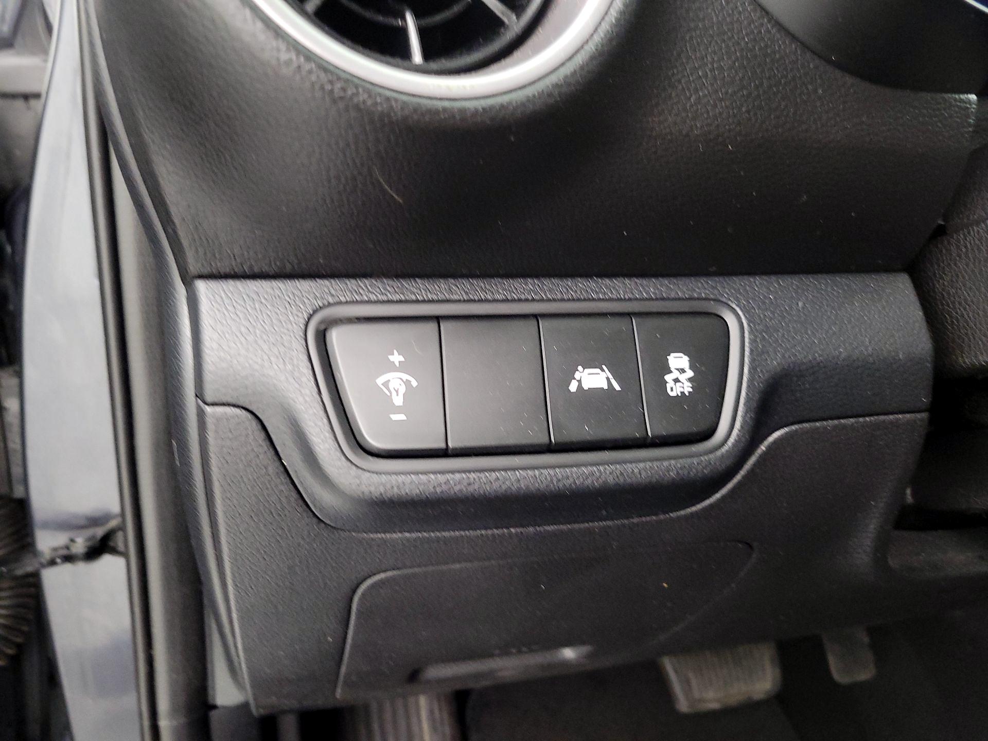 Thumbnail: 2021 Kia Forte - 13