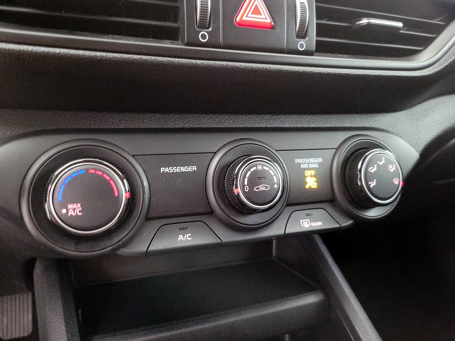 Thumbnail: 2021 Kia Forte - 16