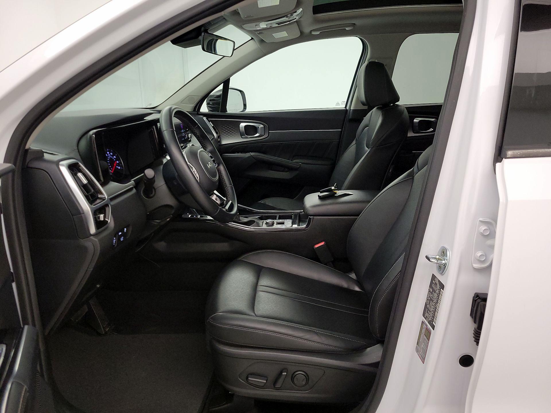 Thumbnail: 2022 Kia Sorento - 11