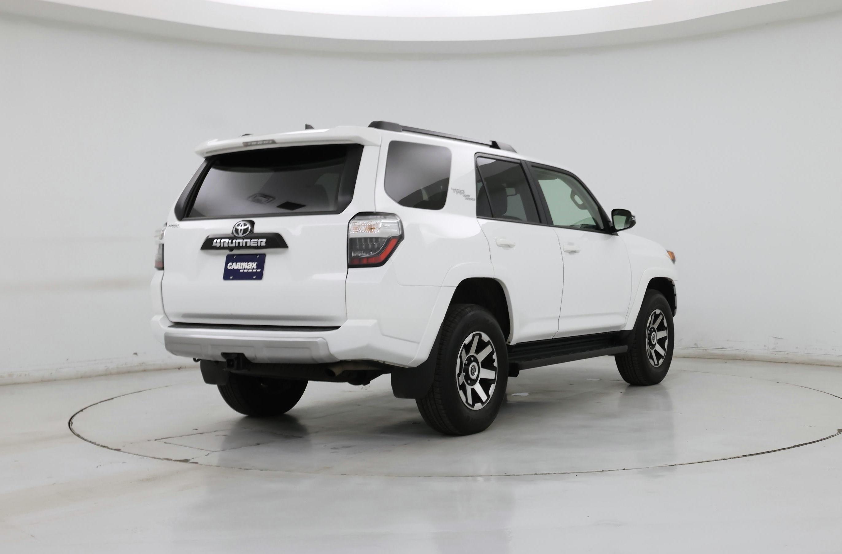 Thumbnail: 2024 Toyota 4Runner - 8