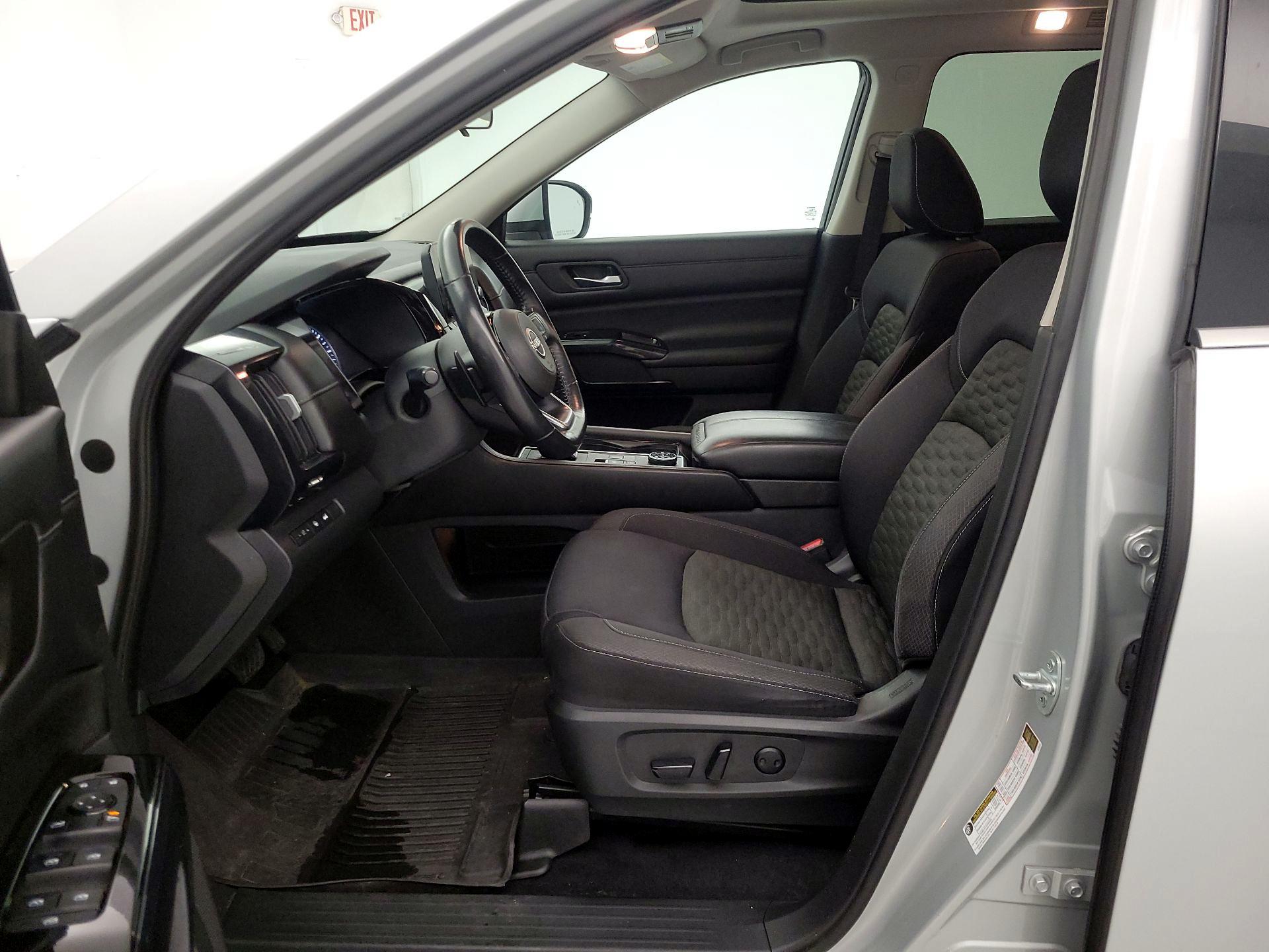 Thumbnail: 2022 Nissan Pathfinder - 11