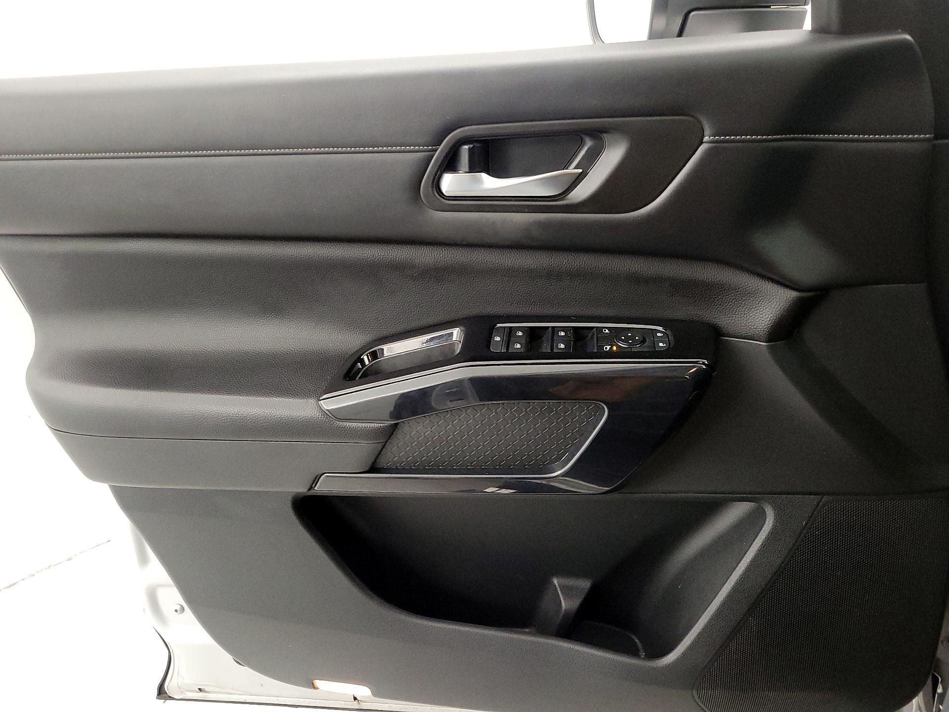 Thumbnail: 2022 Nissan Pathfinder - 12